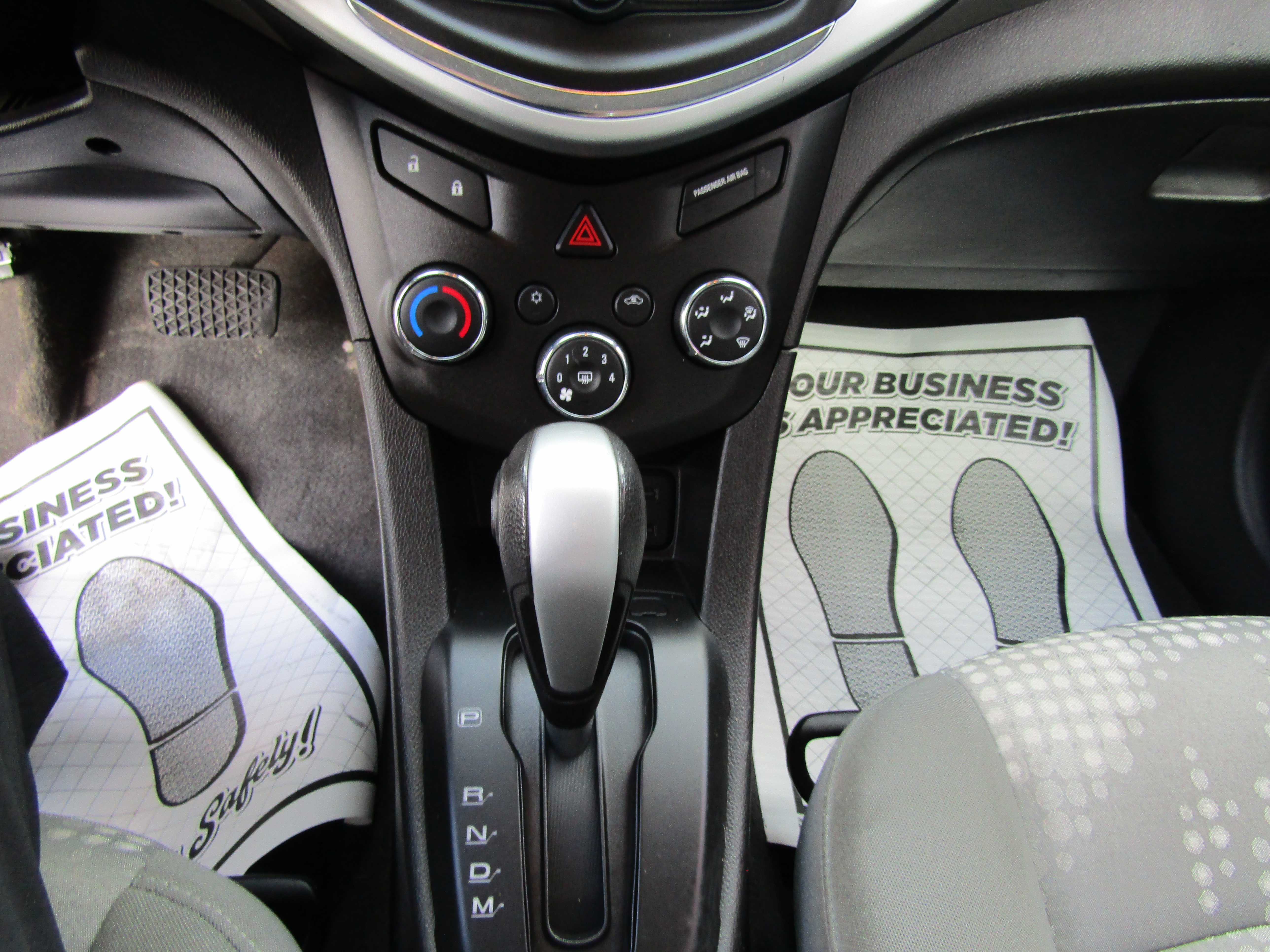 WHITE, 2020 CHEVROLET SONIC Thumnail Image 8