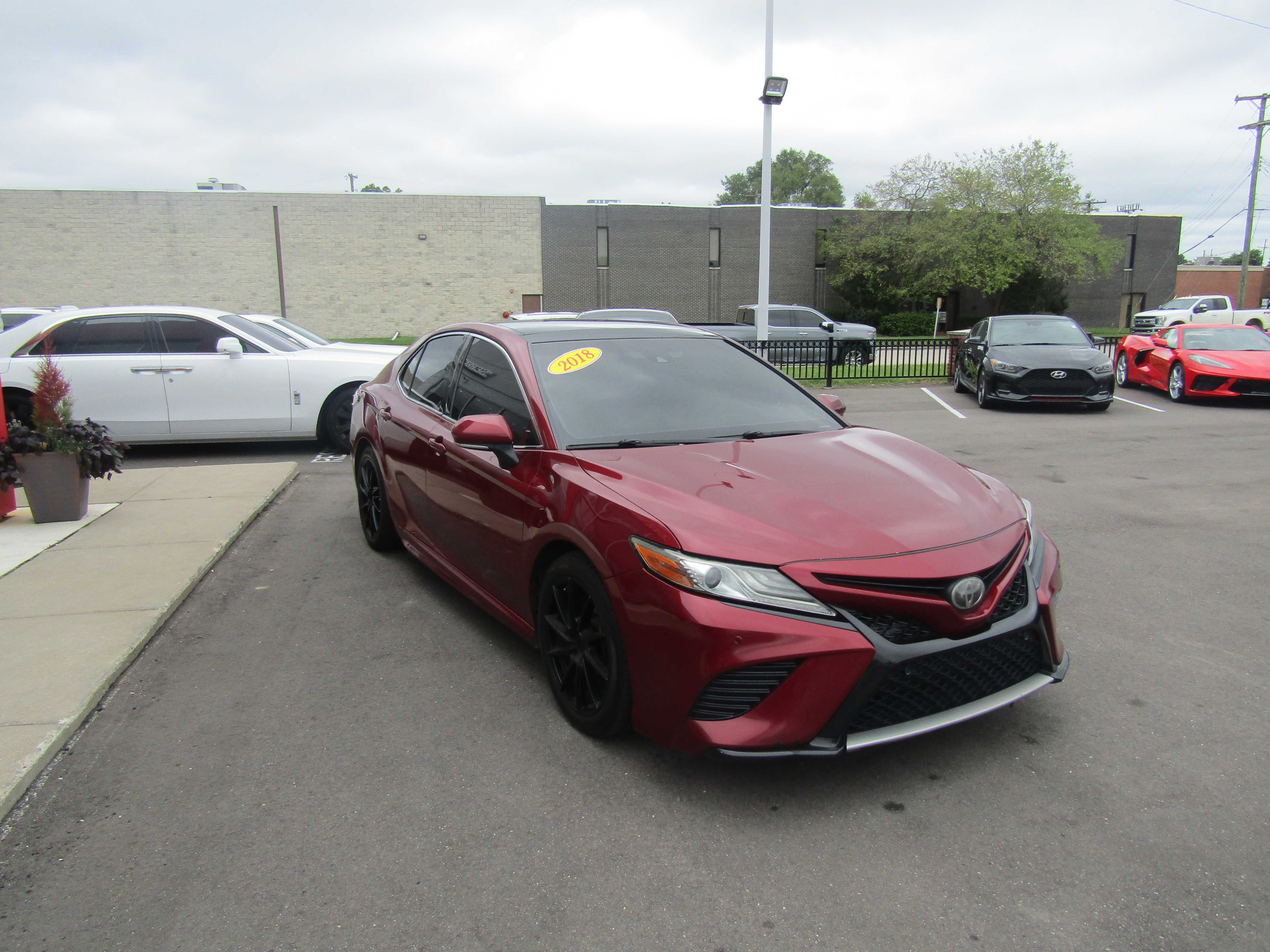 RED, 2018 TOYOTA CAMRY Thumnail Image 1