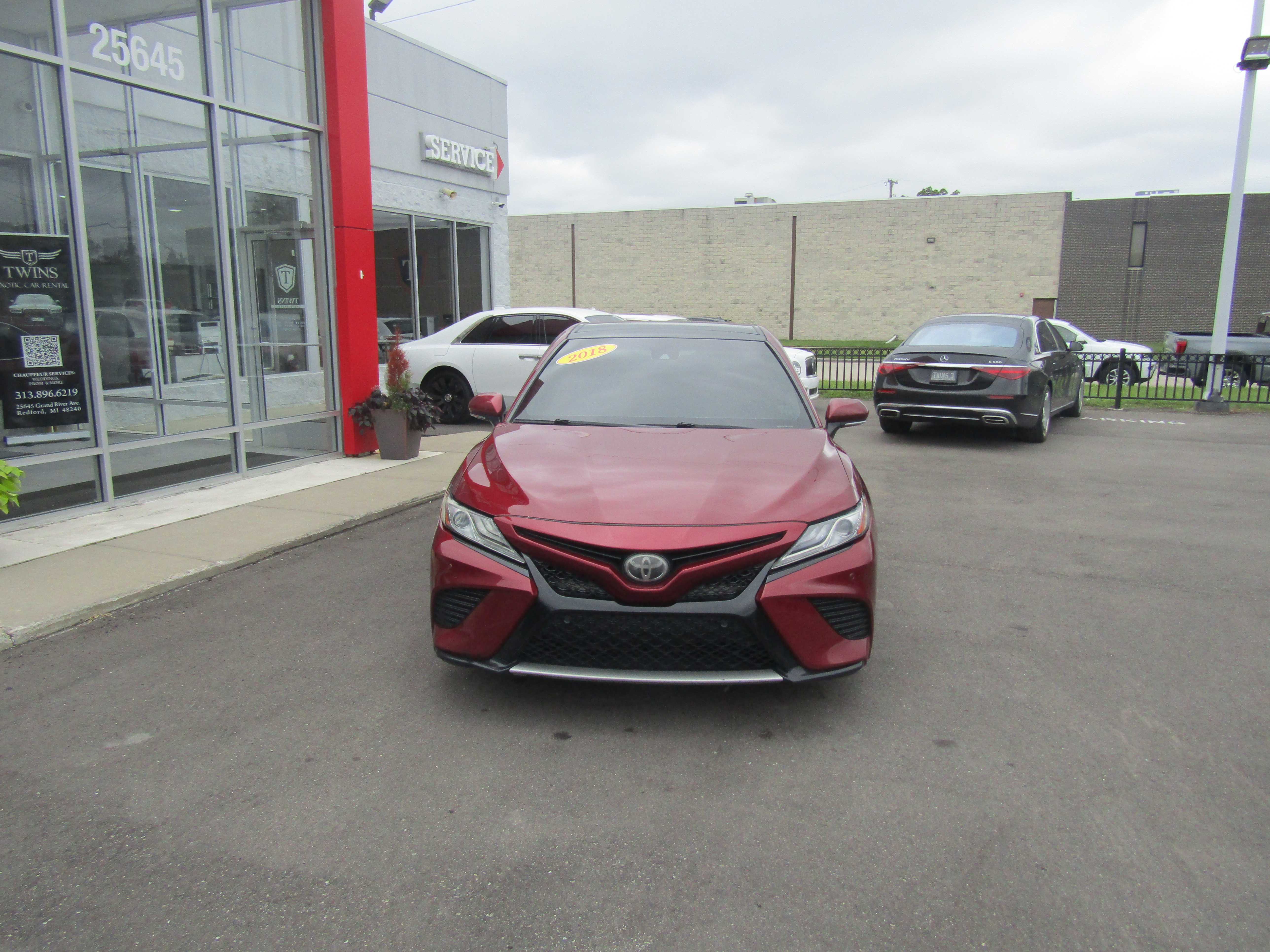 RED, 2018 TOYOTA CAMRY Thumnail Image 2