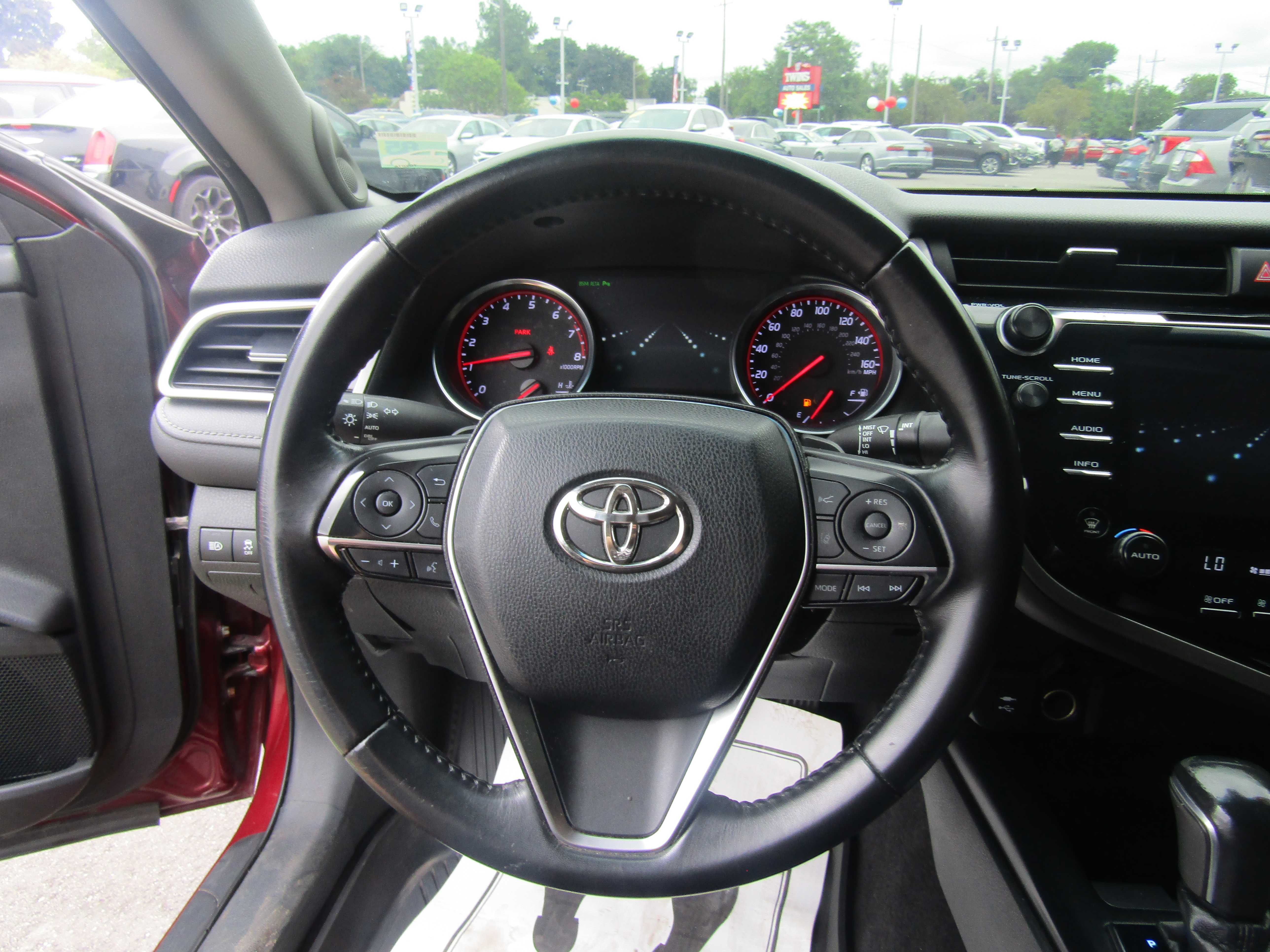 RED, 2018 TOYOTA CAMRY Thumnail Image 9