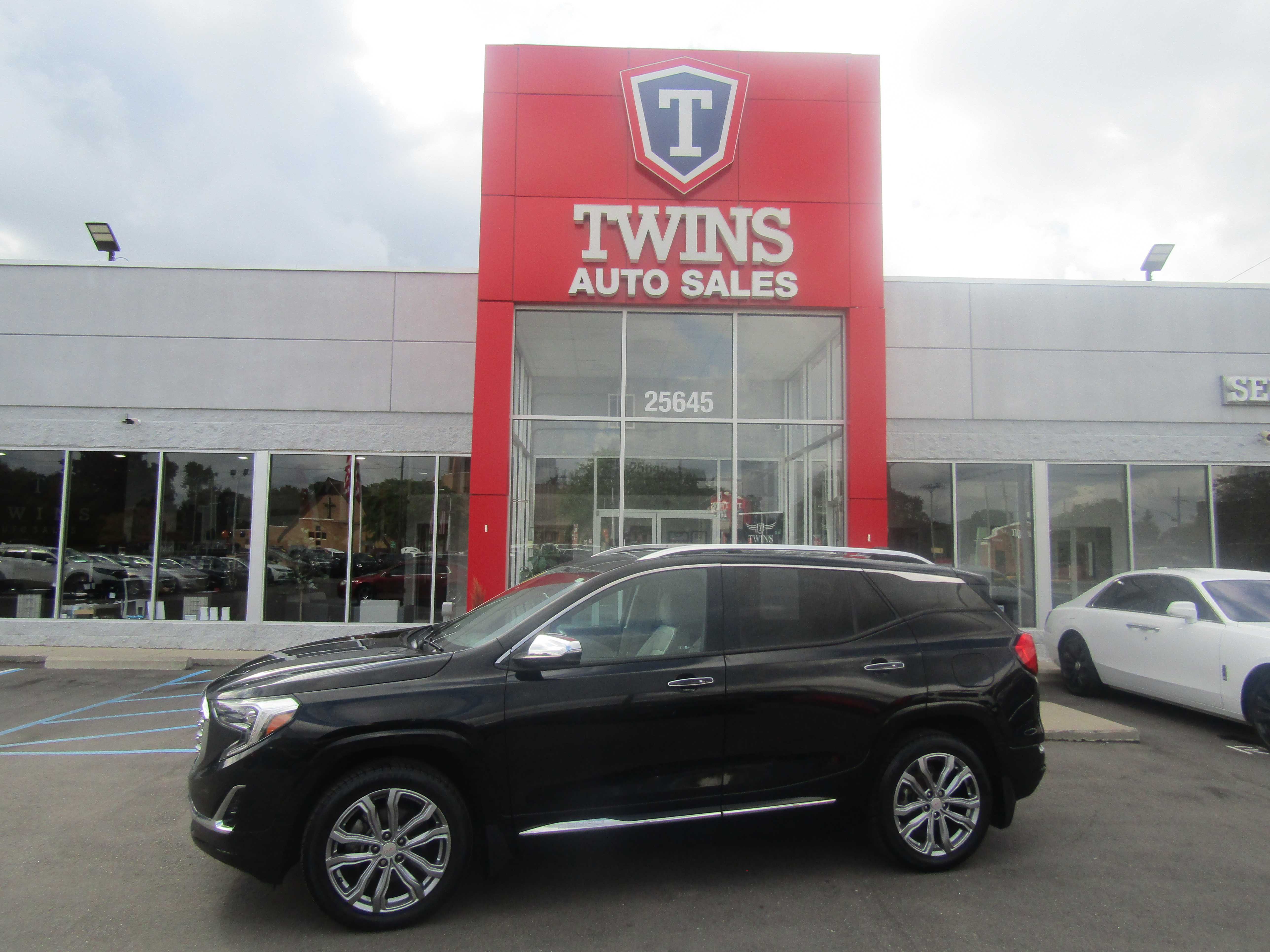 BLACK, 2018 GMC TERRAIN Image 