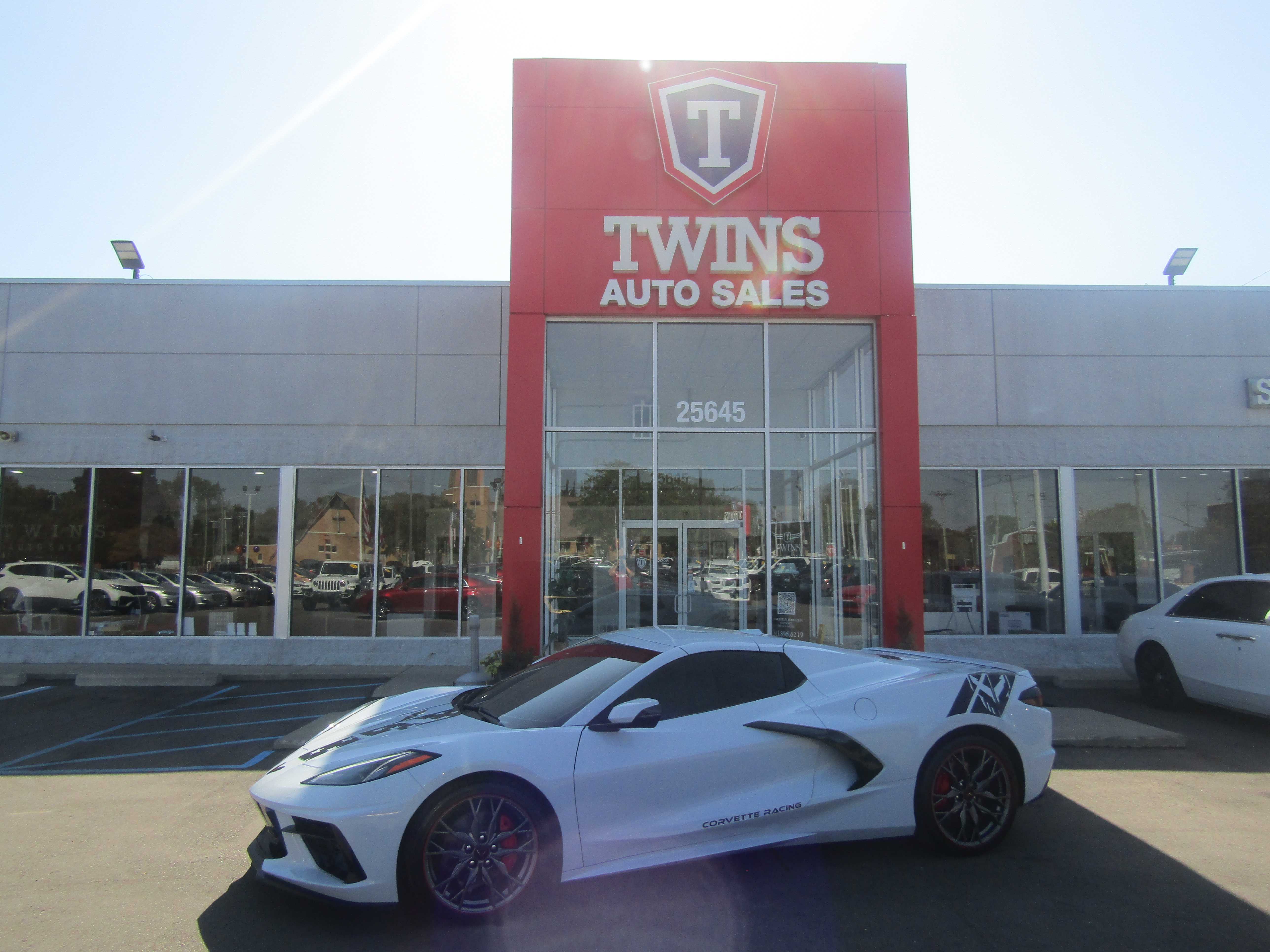 WHITE, 2024 CHEVROLET CORVETTE Thumnail Image 1