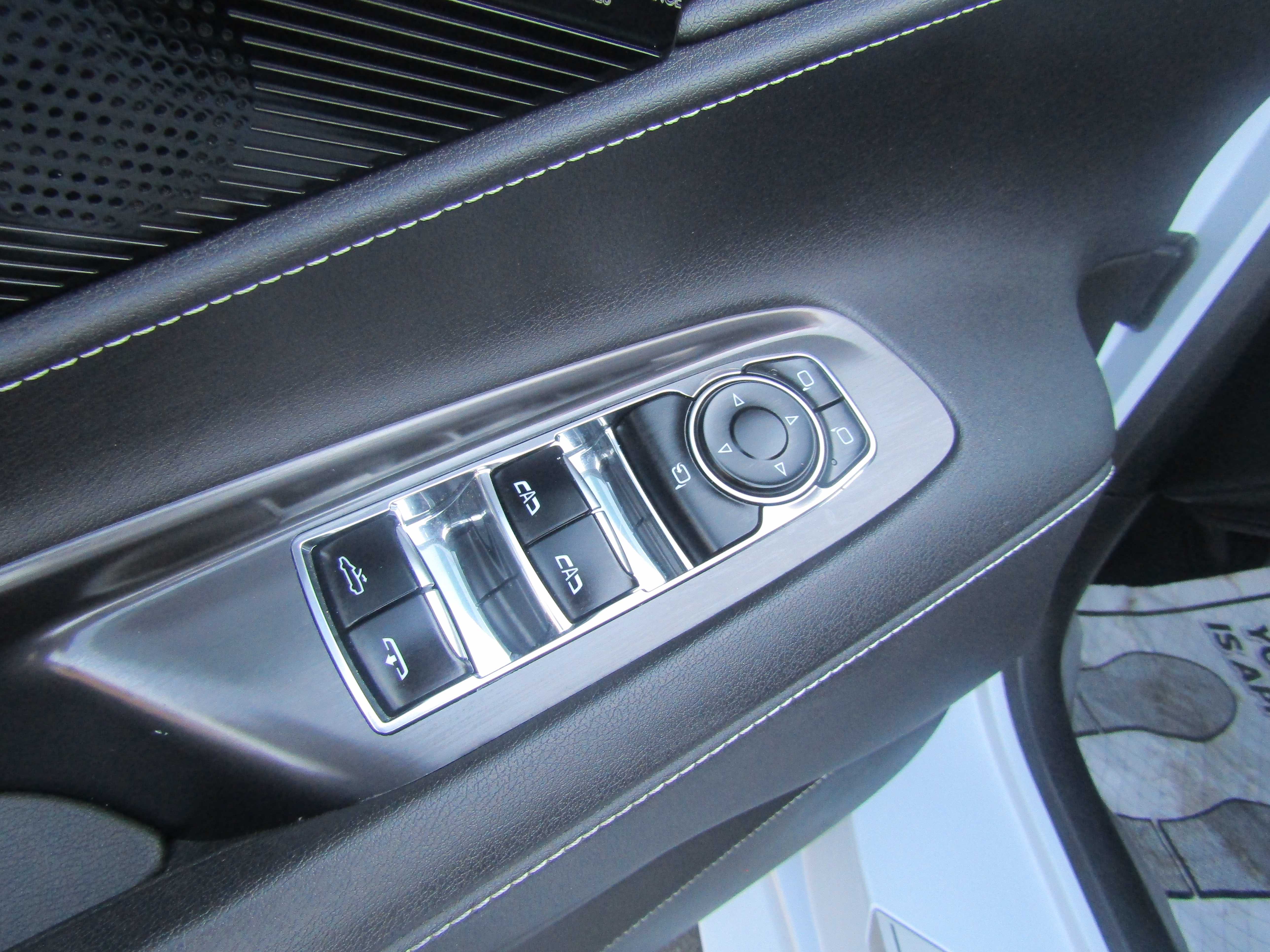 WHITE, 2024 CHEVROLET CORVETTE Thumnail Image 8