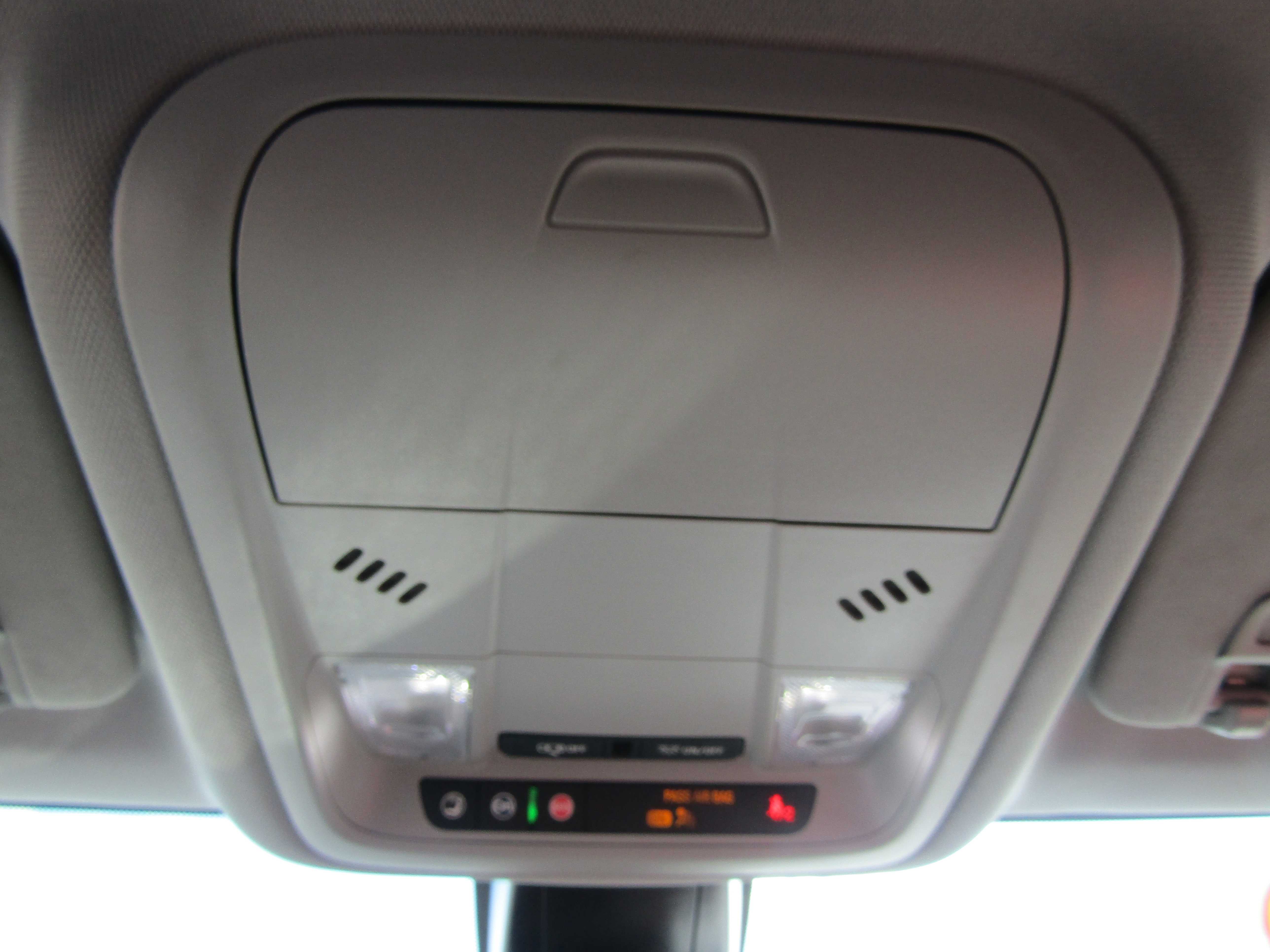 WHITE, 2023 CHEVROLET BLAZER Thumnail Image 18