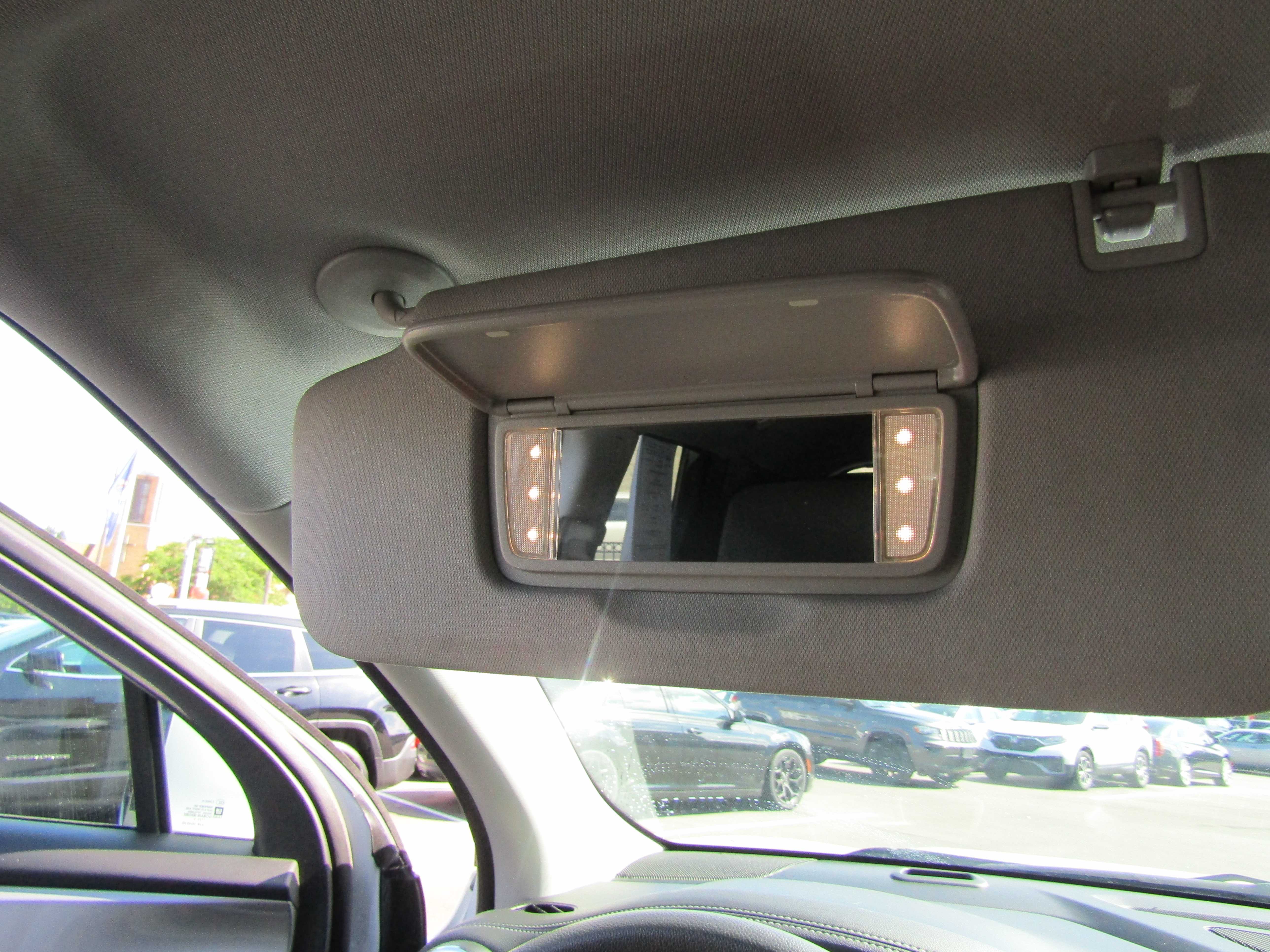 WHITE, 2023 CHEVROLET BLAZER Thumnail Image 19