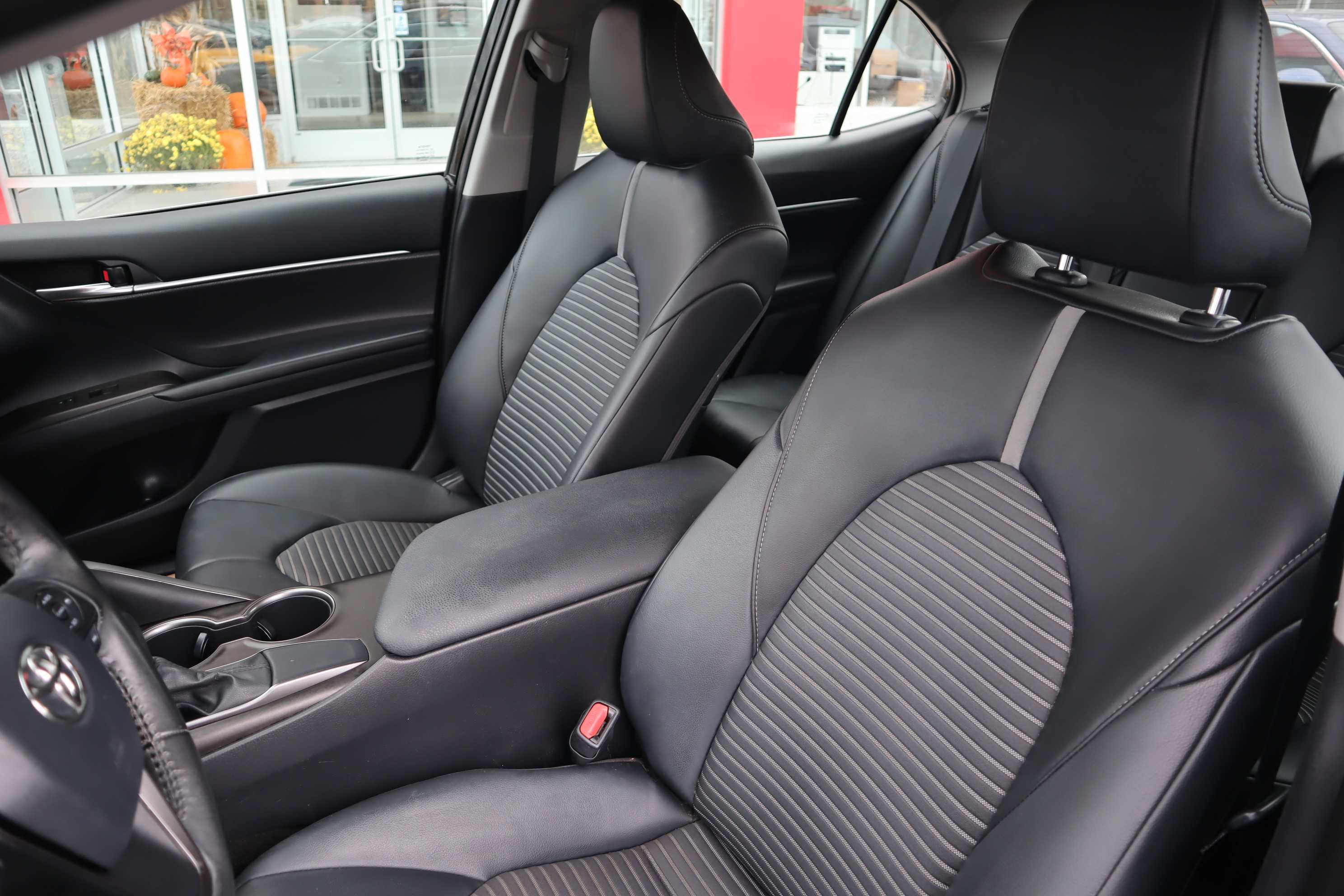 BLACK, 2021 TOYOTA CAMRY Thumnail Image 10