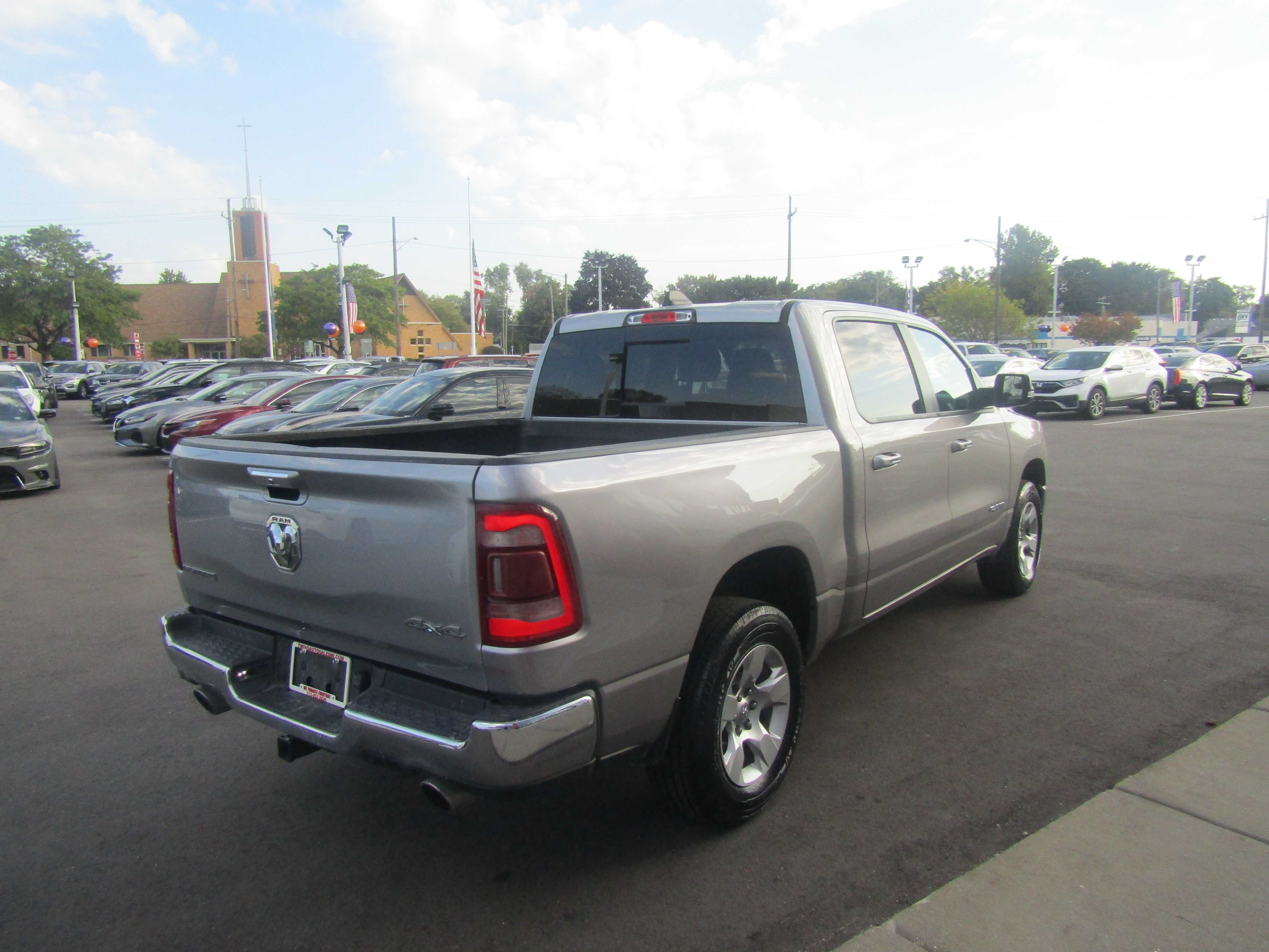 SILVER, 2019 RAM 1500 CREW CAB Thumnail Image 6