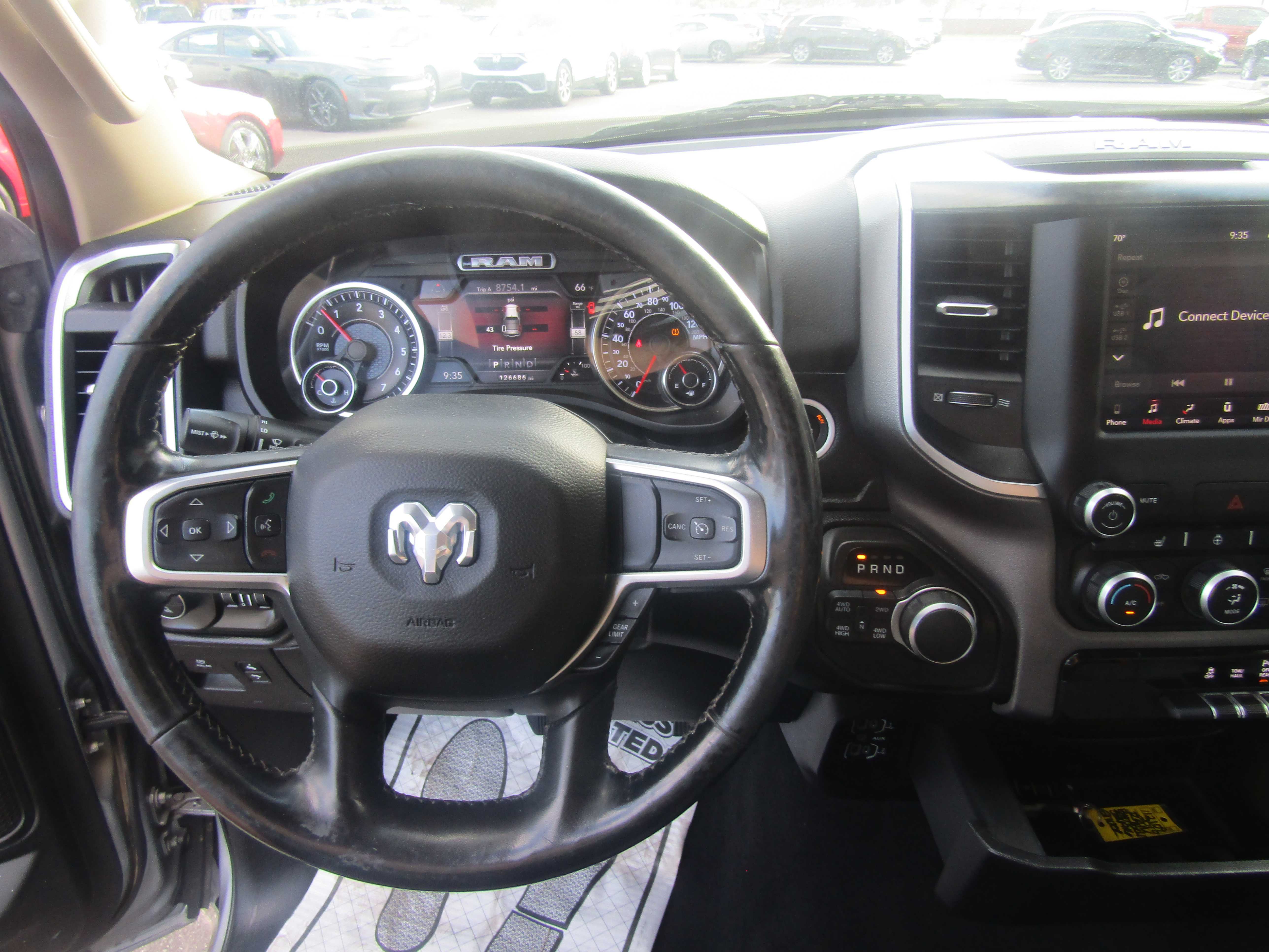 SILVER, 2019 RAM 1500 CREW CAB Thumnail Image 21