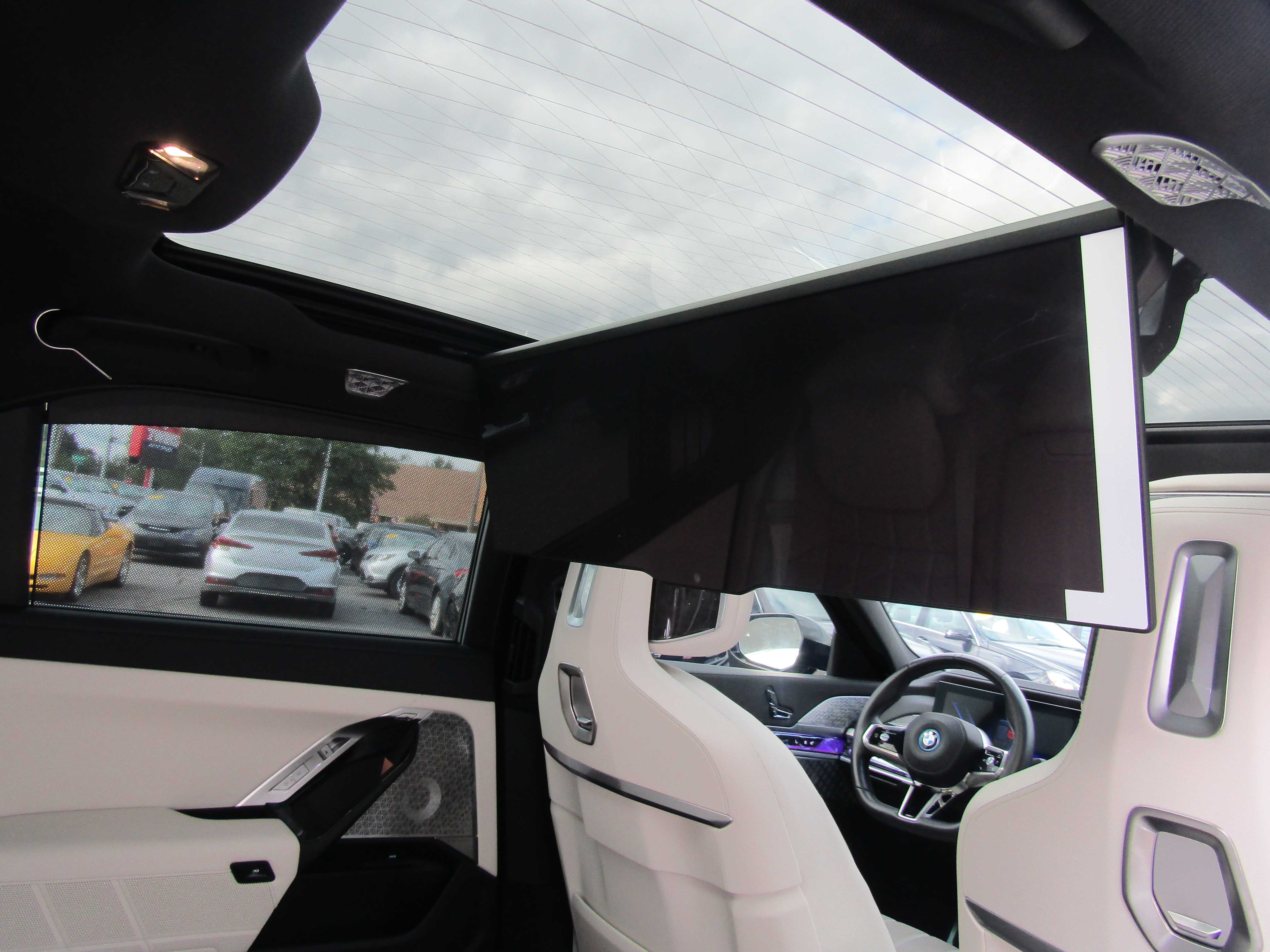 BLACK, 2024 BMW I7 Thumnail Image 18