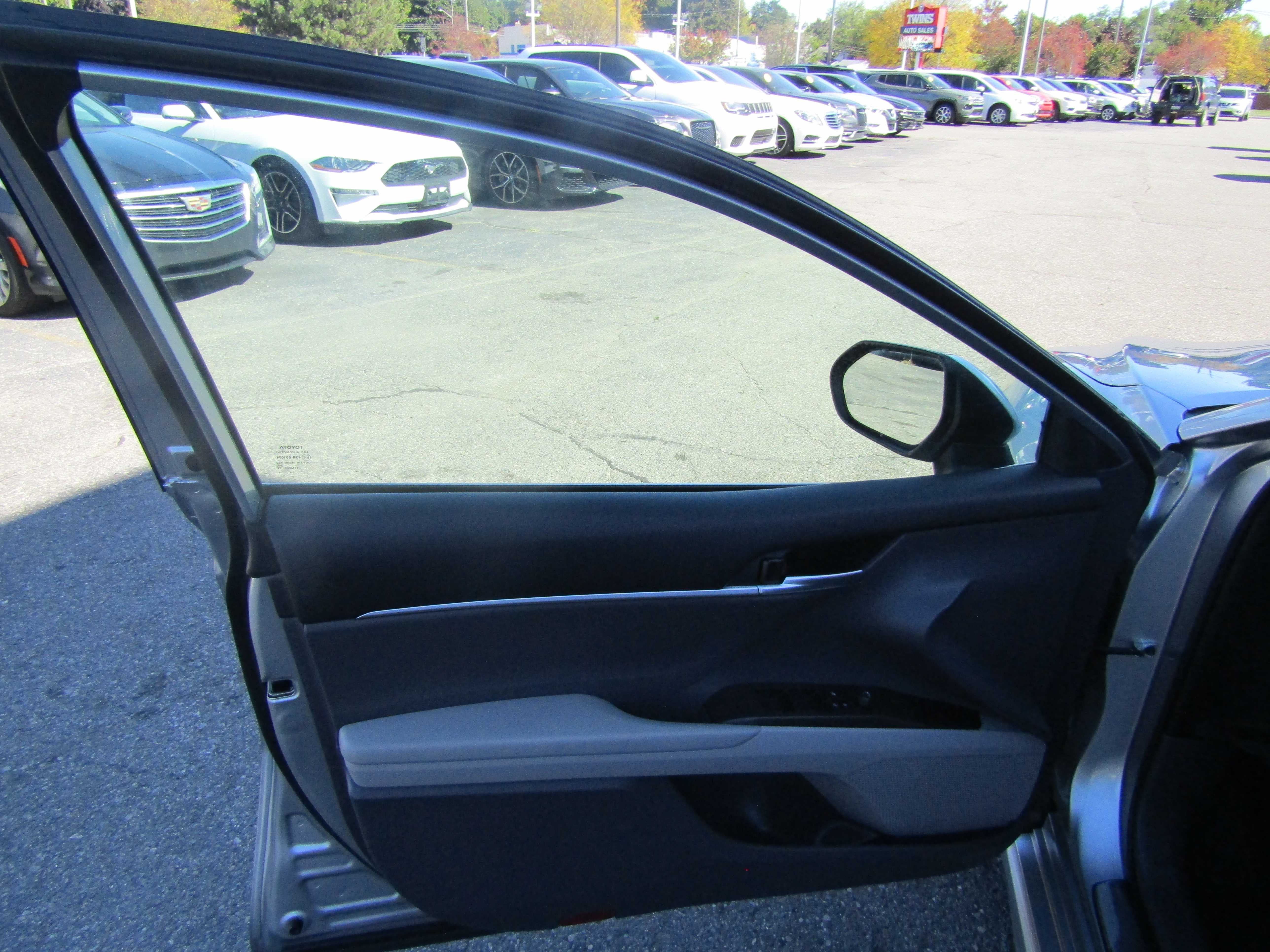 SILVER, 2022 TOYOTA CAMRY Thumnail Image 8