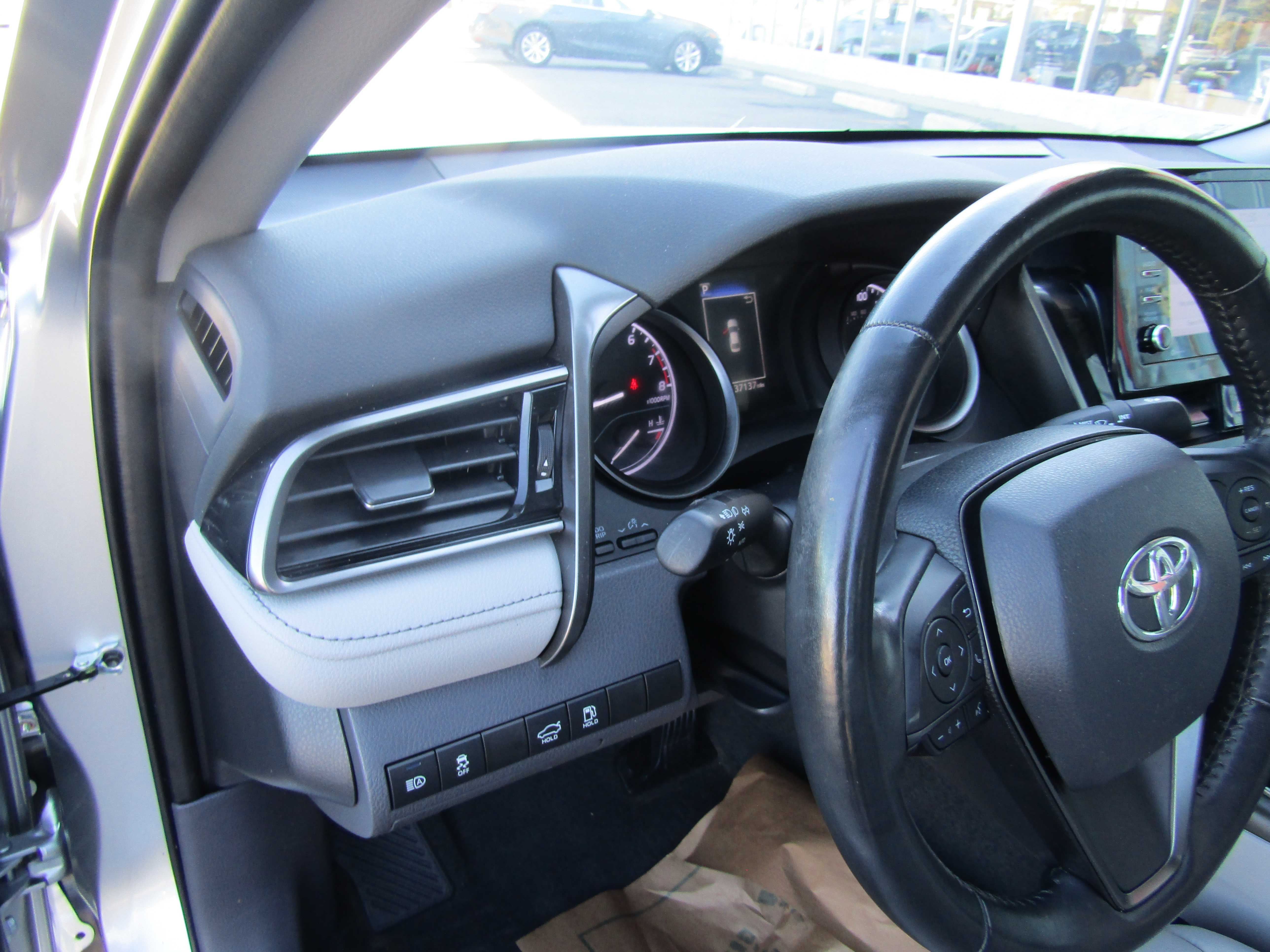 SILVER, 2022 TOYOTA CAMRY Thumnail Image 9