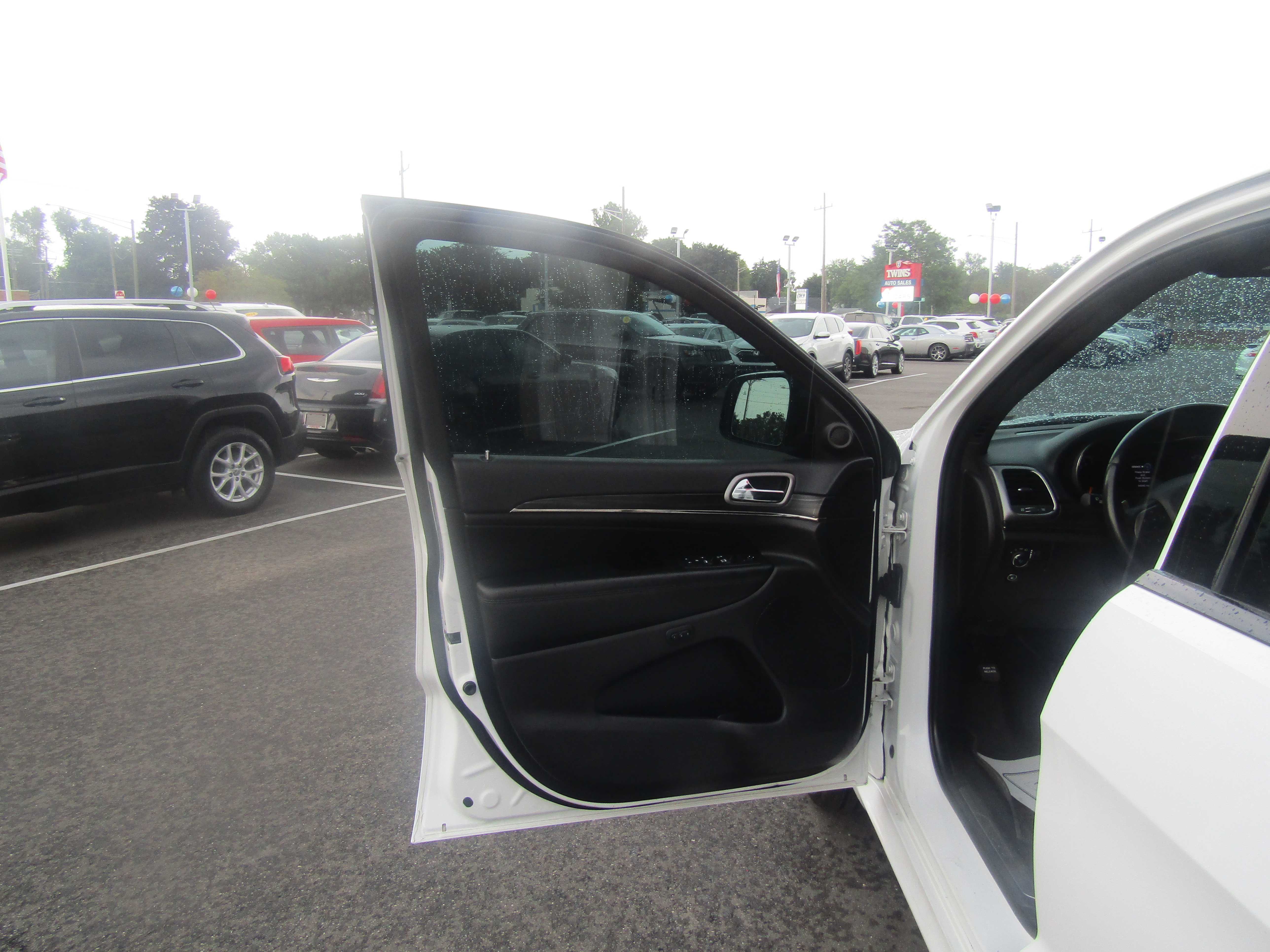 WHITE, 2021 JEEP GRAND CHEROKEE Thumnail Image 7