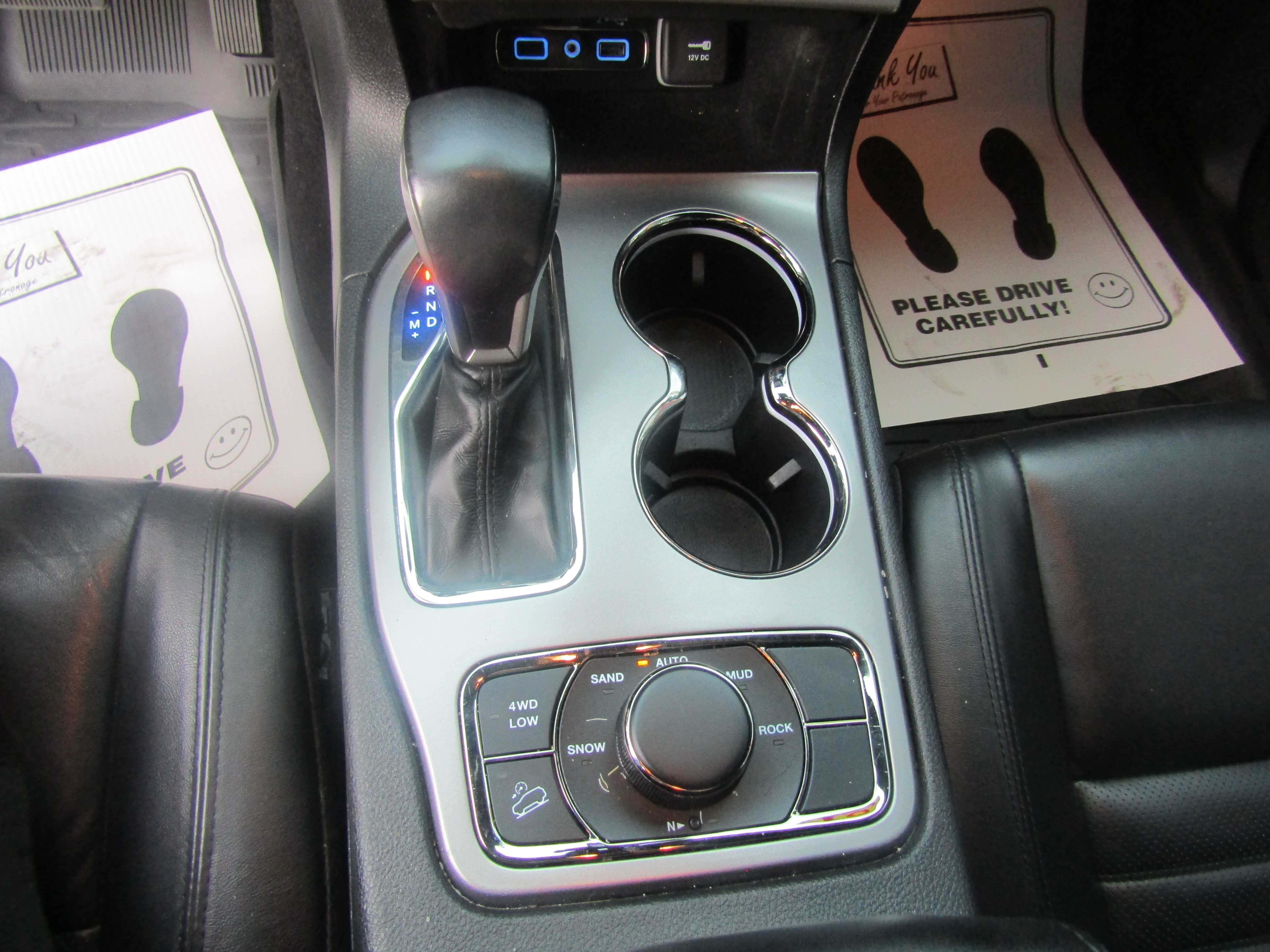 WHITE, 2021 JEEP GRAND CHEROKEE Thumnail Image 16