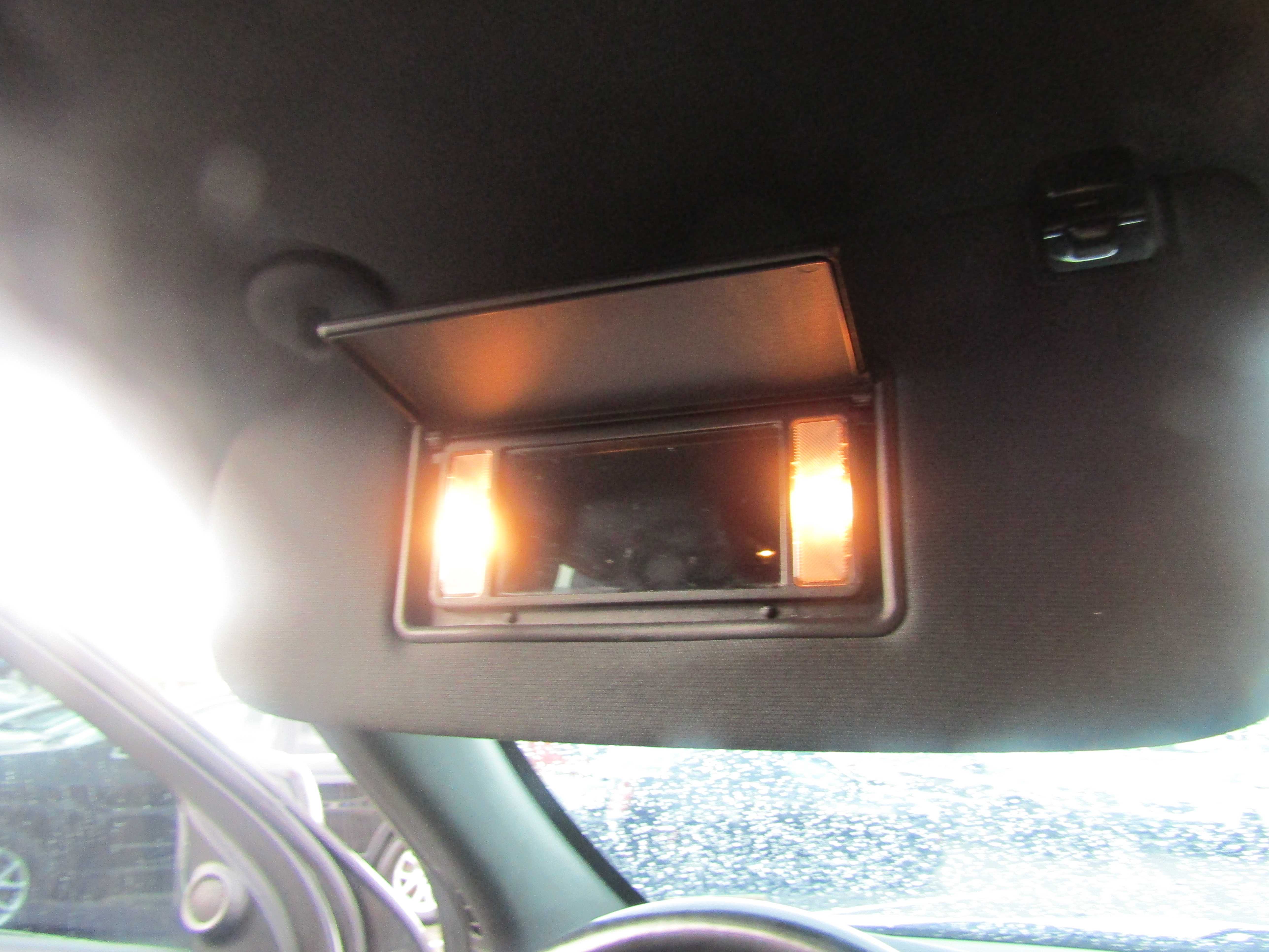 WHITE, 2021 JEEP GRAND CHEROKEE Thumnail Image 19