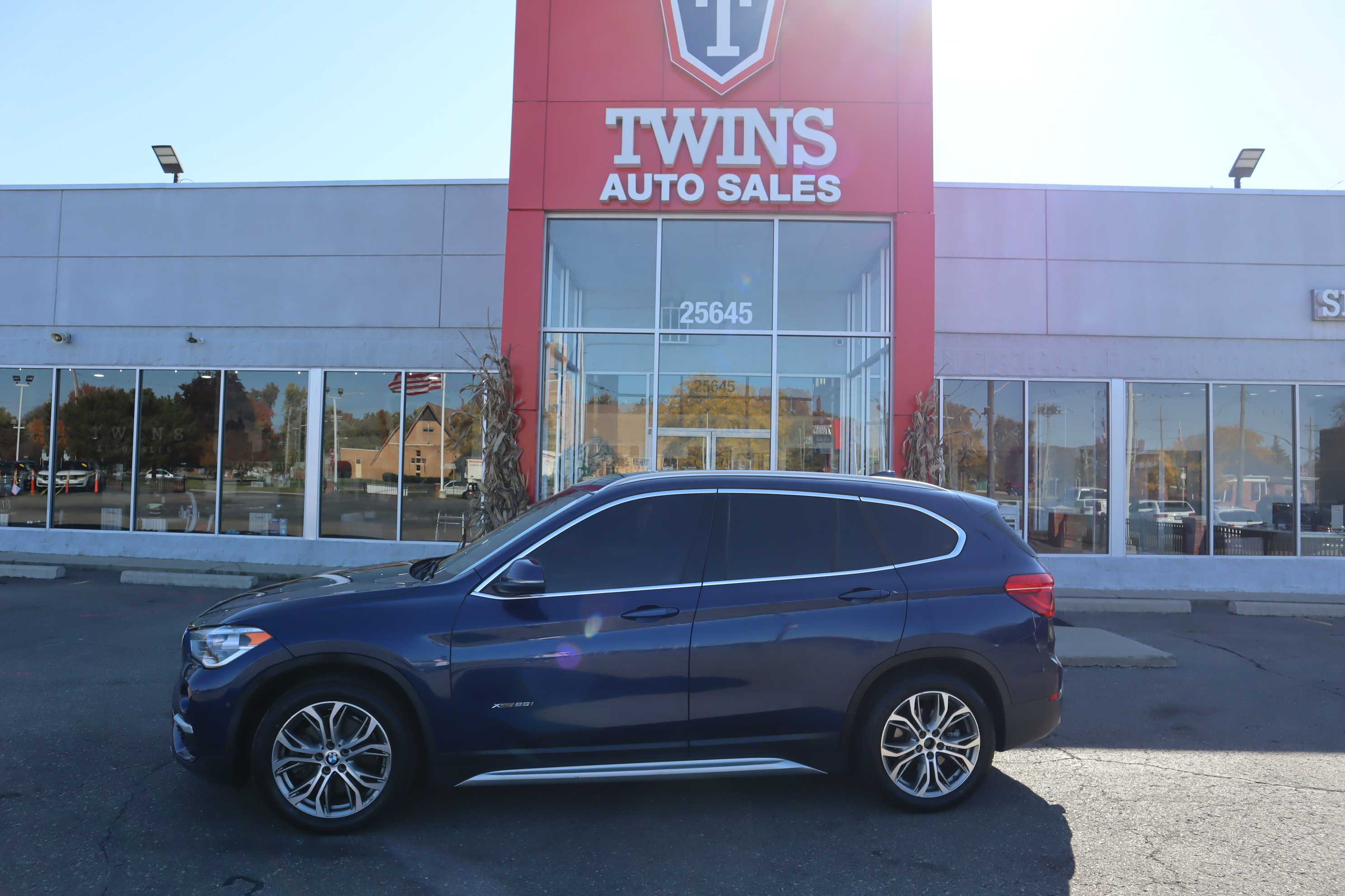 BLUE, 2017 BMW X1 Thumnail Image 2