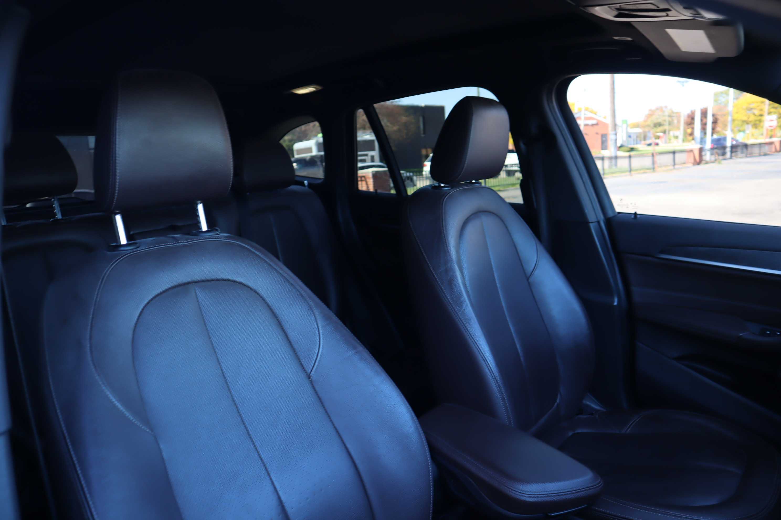 BLUE, 2017 BMW X1 Thumnail Image 23