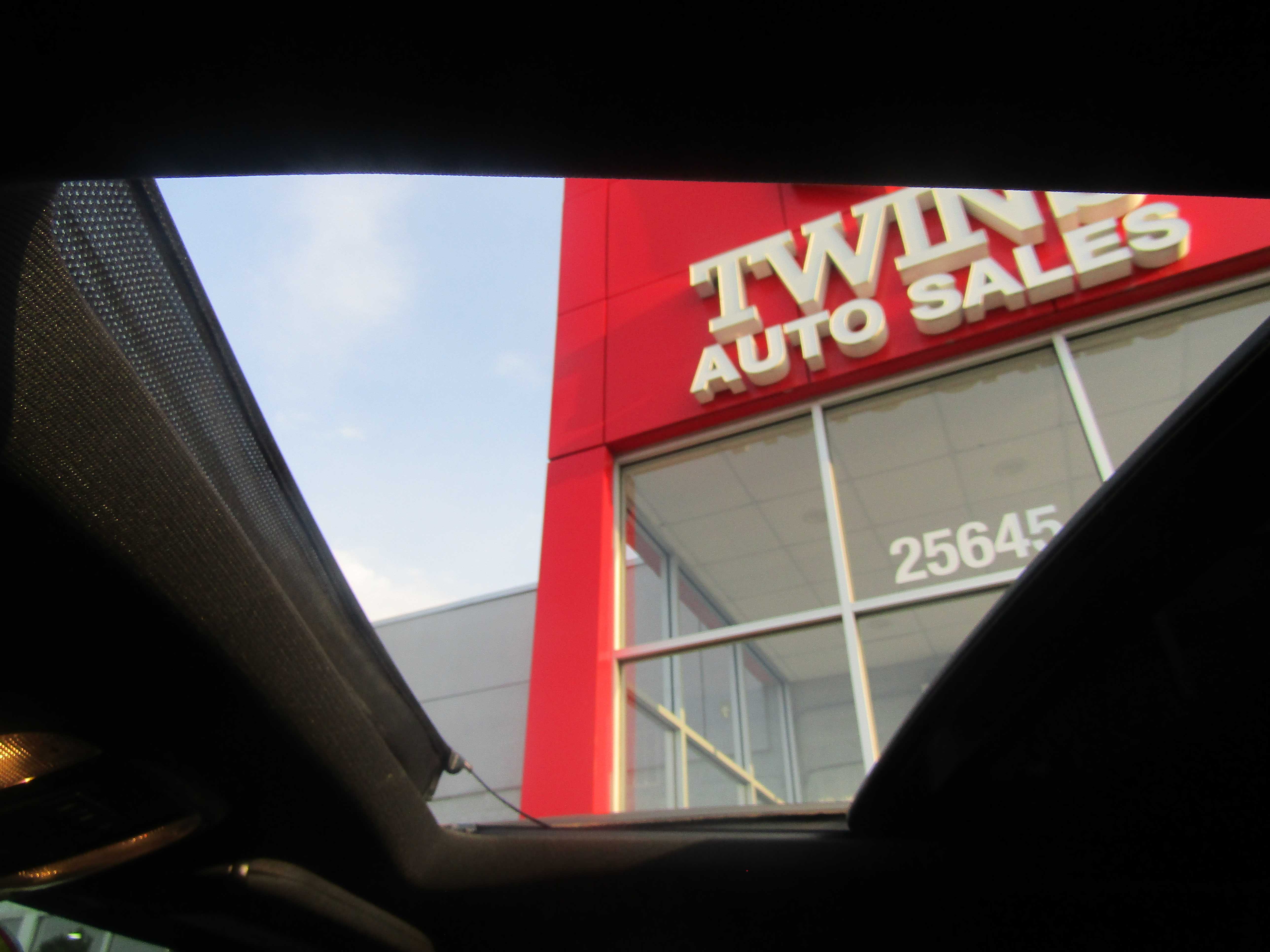 GRAY, 2017 CHRYSLER 300 Thumnail Image 21