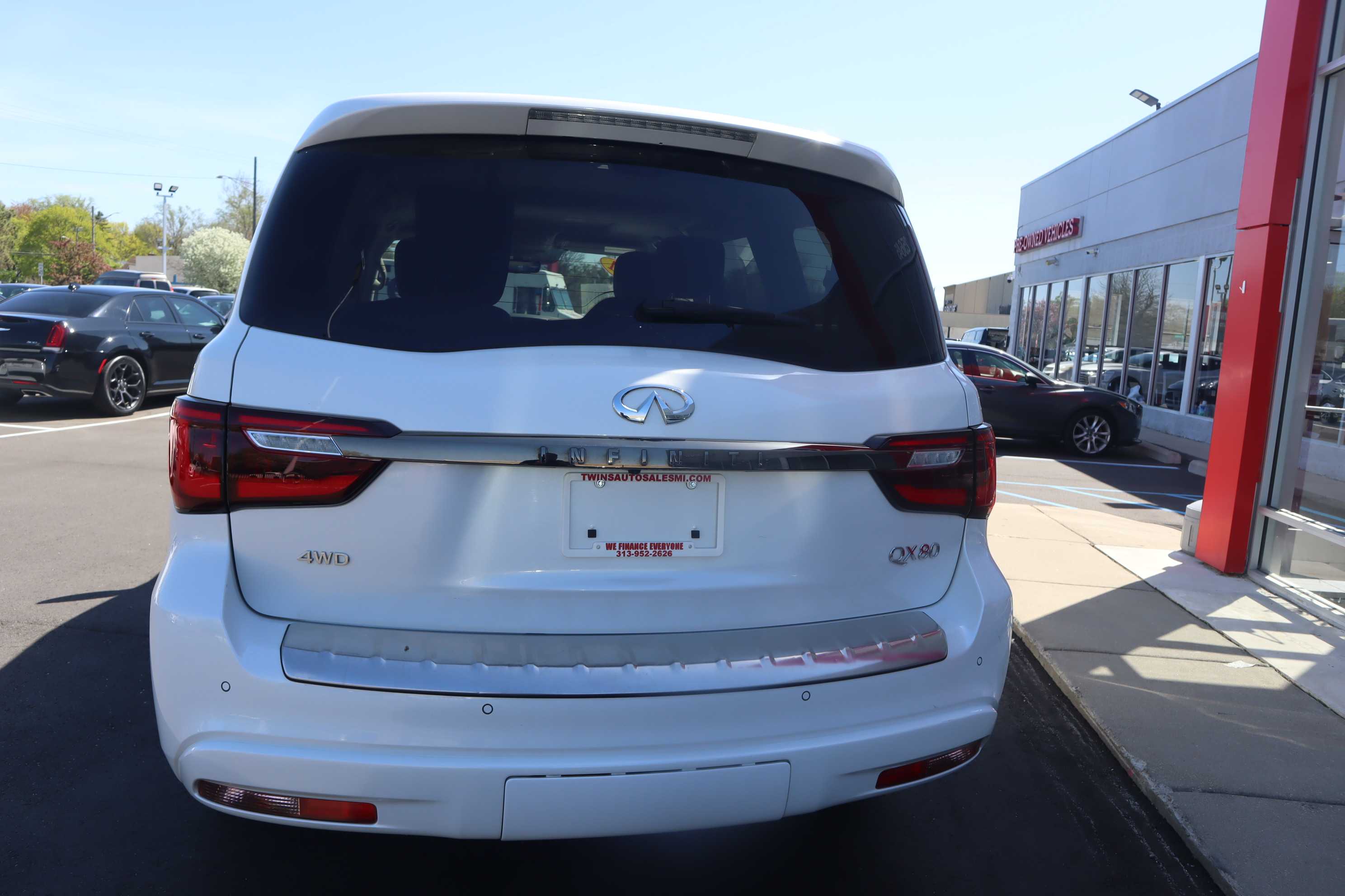 WHITE, 2021 INFINITI QX80 Thumnail Image 3