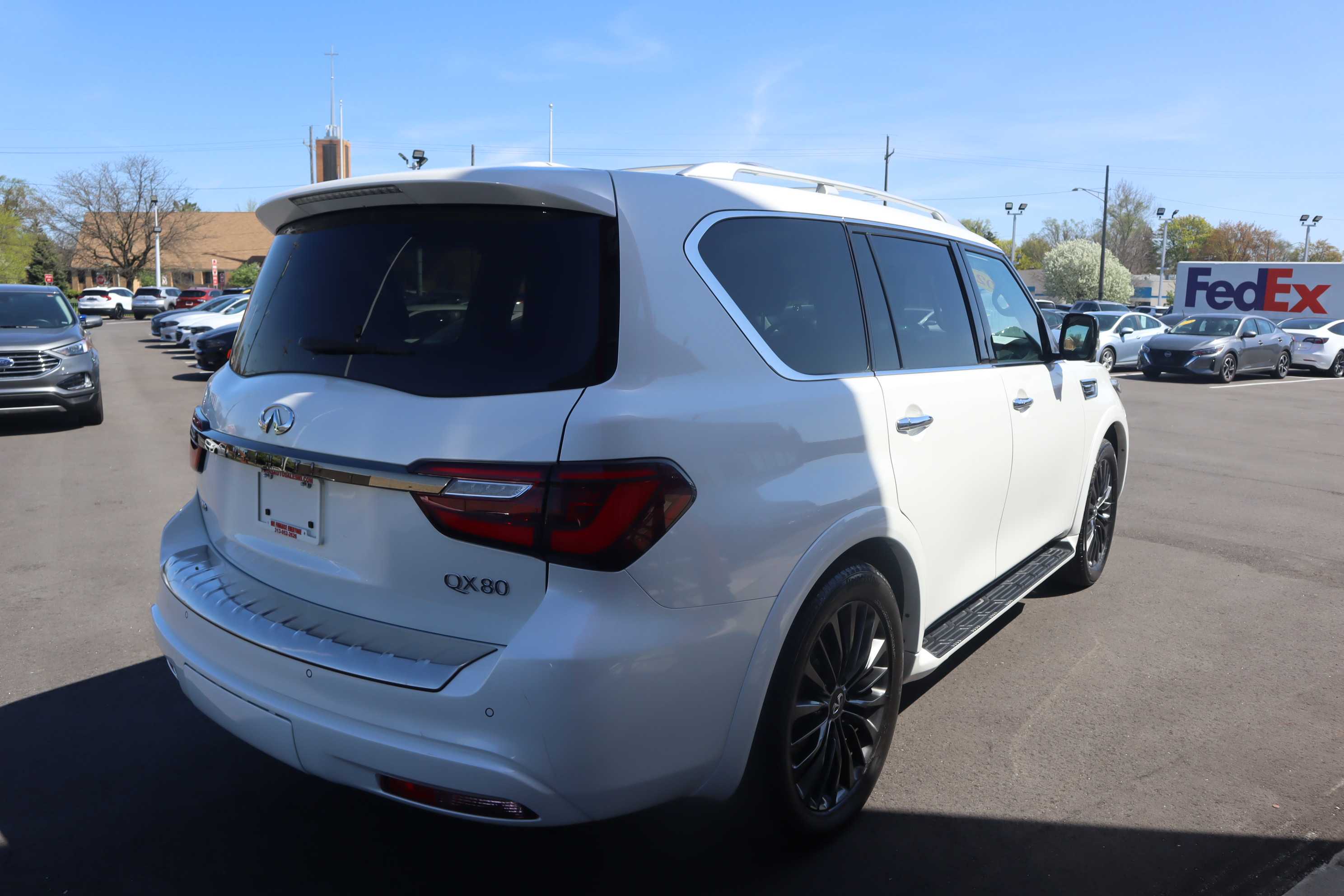 WHITE, 2021 INFINITI QX80 Thumnail Image 4