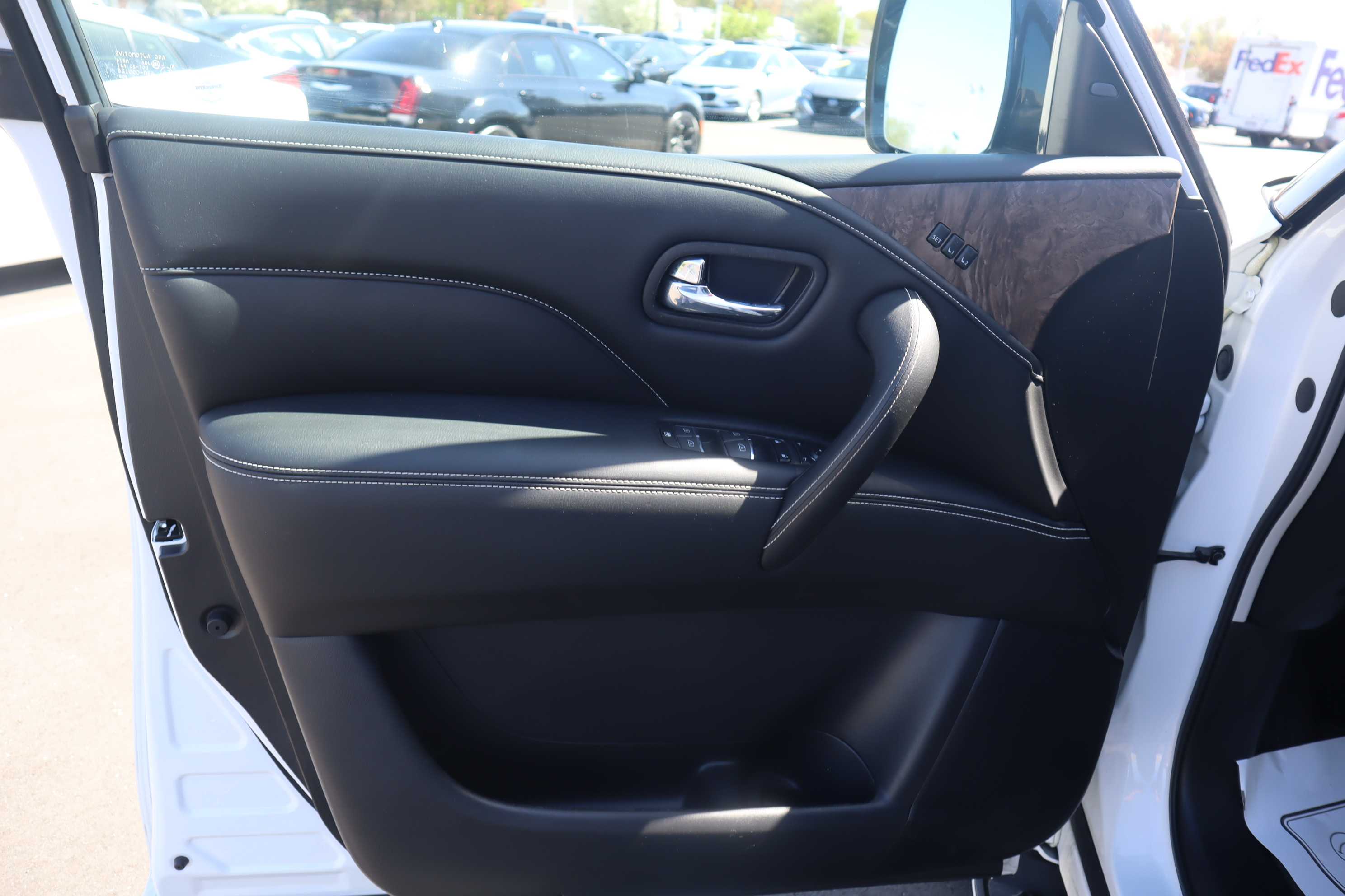 WHITE, 2021 INFINITI QX80 Thumnail Image 7