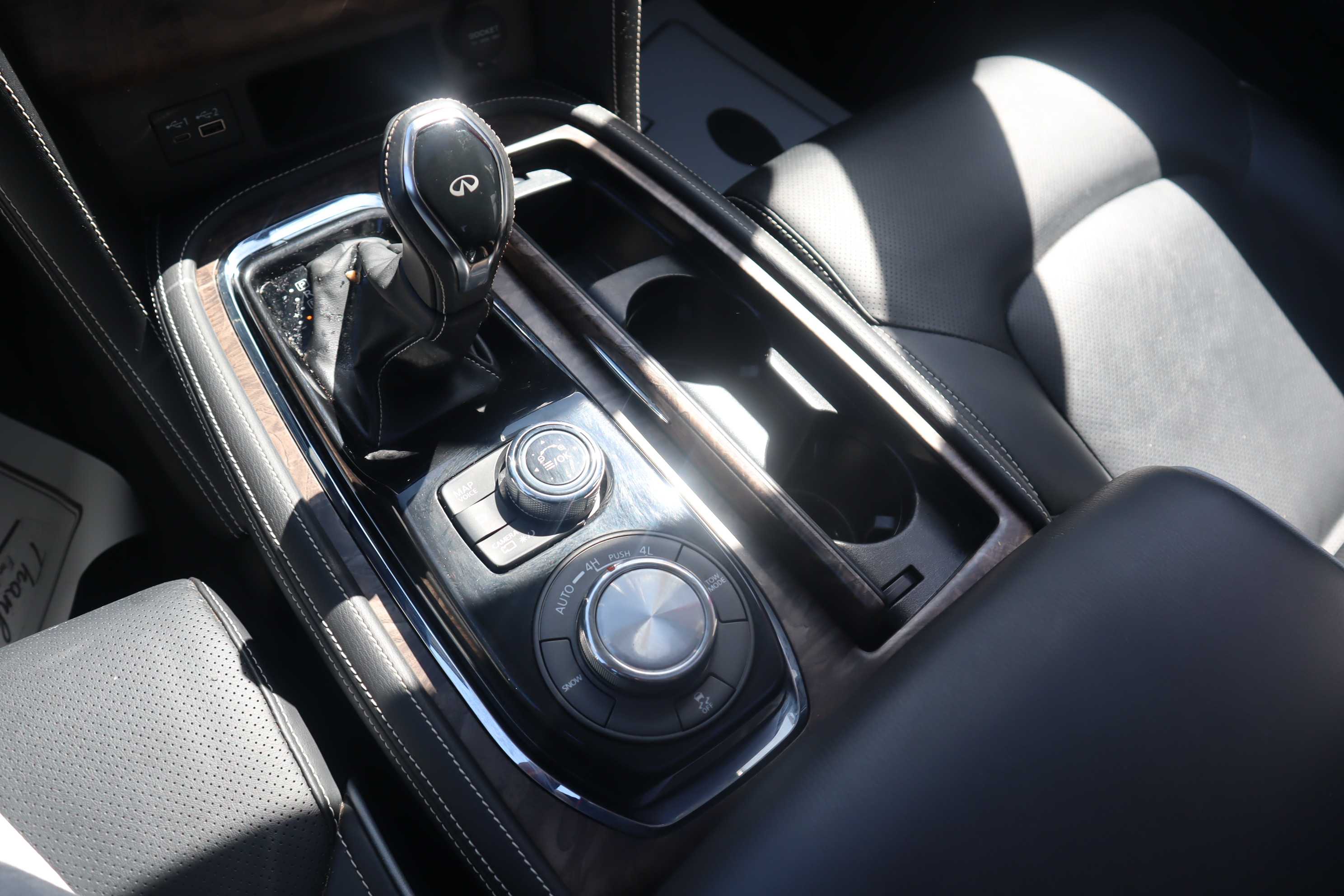 WHITE, 2021 INFINITI QX80 Thumnail Image 20