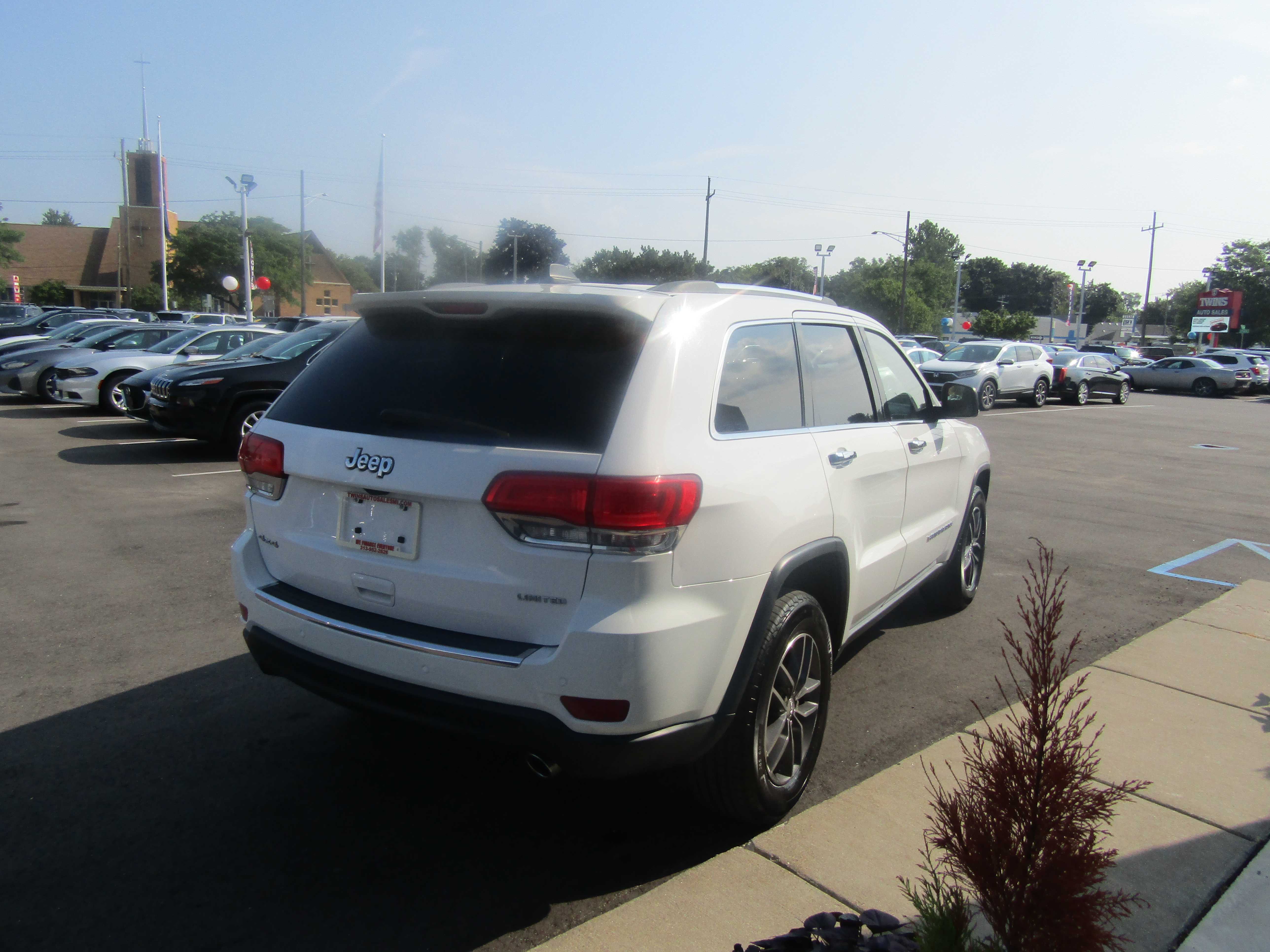 WHITE, 2018 JEEP GRAND CHEROKEE Thumnail Image 4