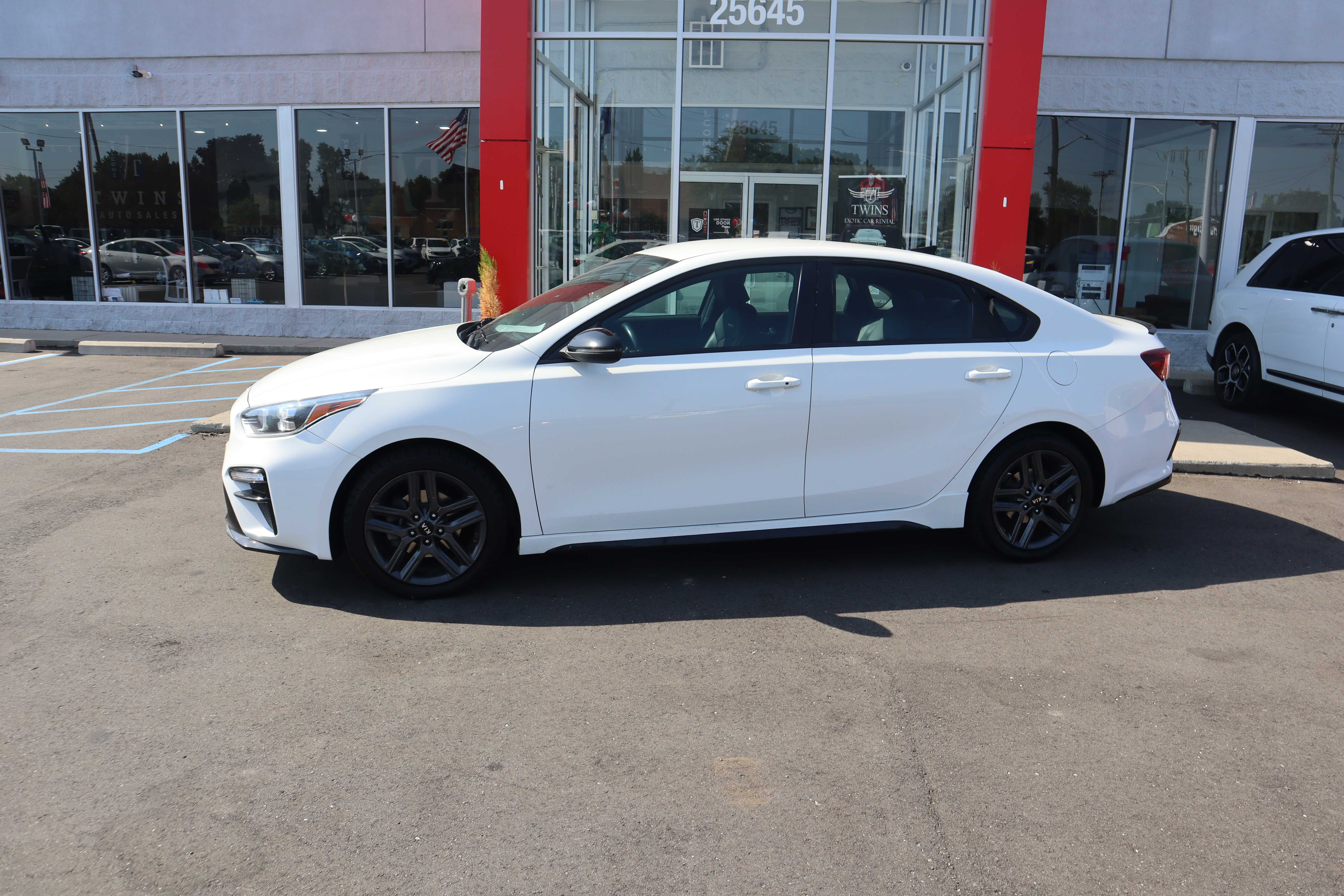 WHITE, 2021 KIA FORTE Thumnail Image 2