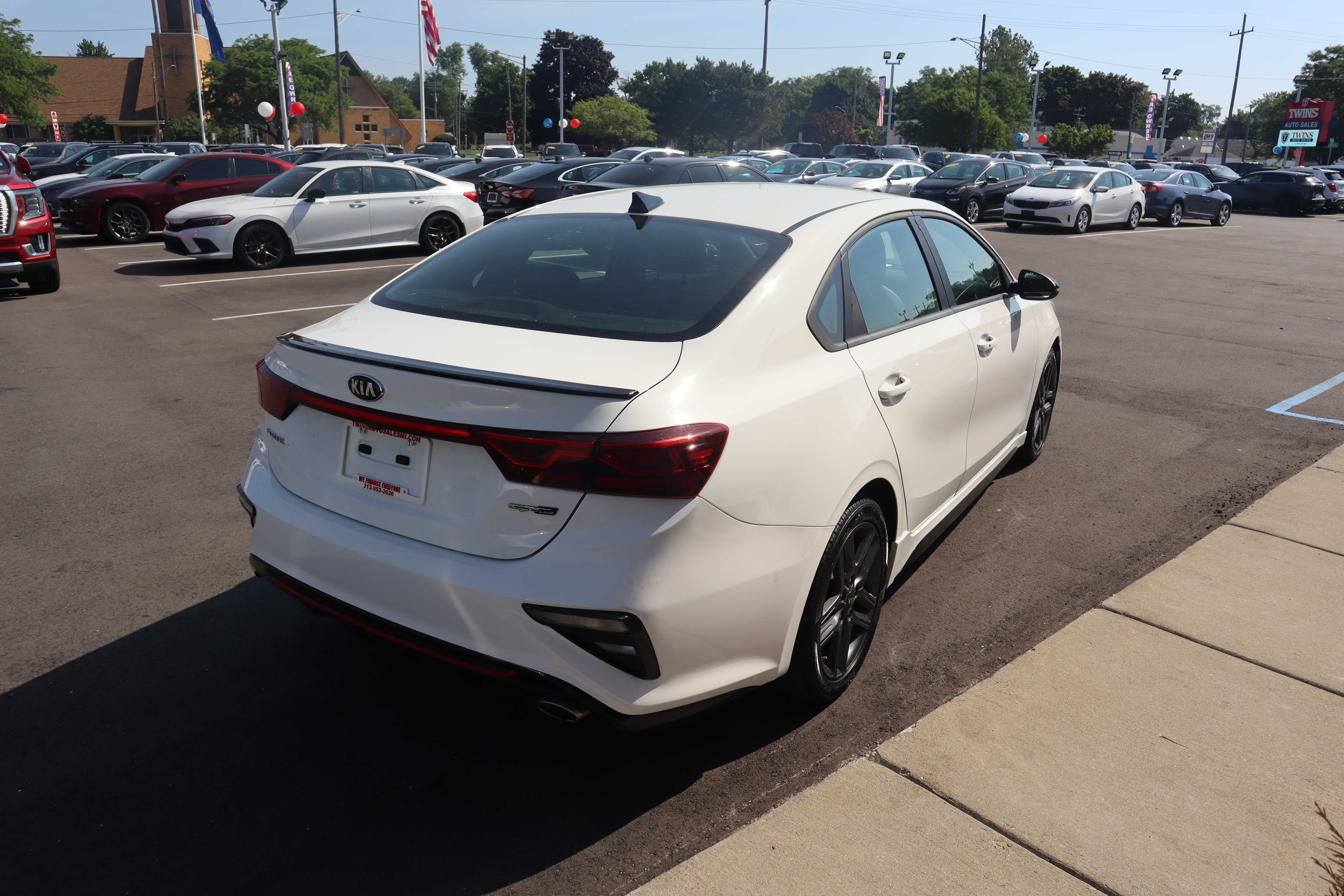 WHITE, 2021 KIA FORTE Thumnail Image 4