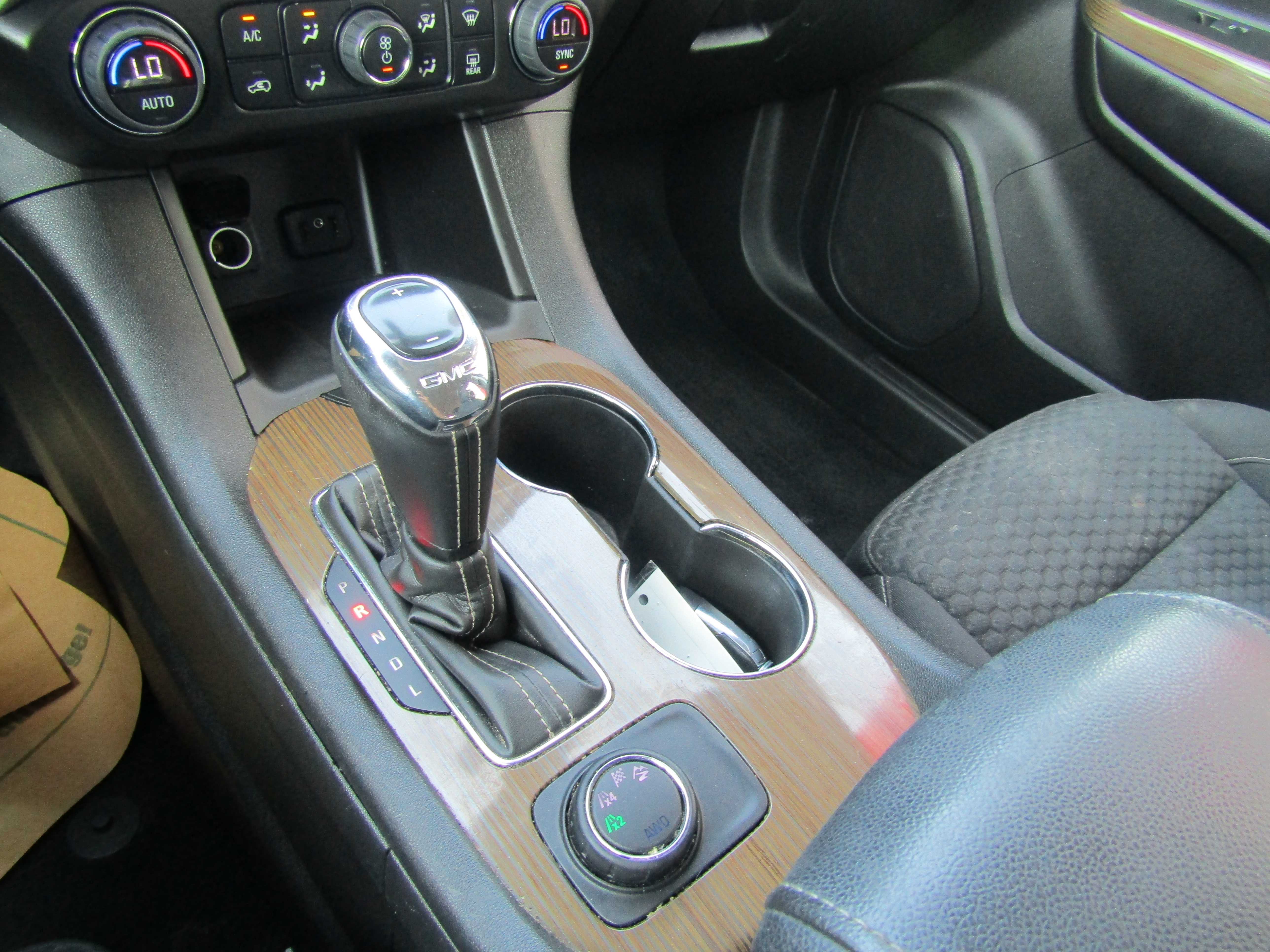 BLACK, 2019 GMC ACADIA Thumnail Image 16