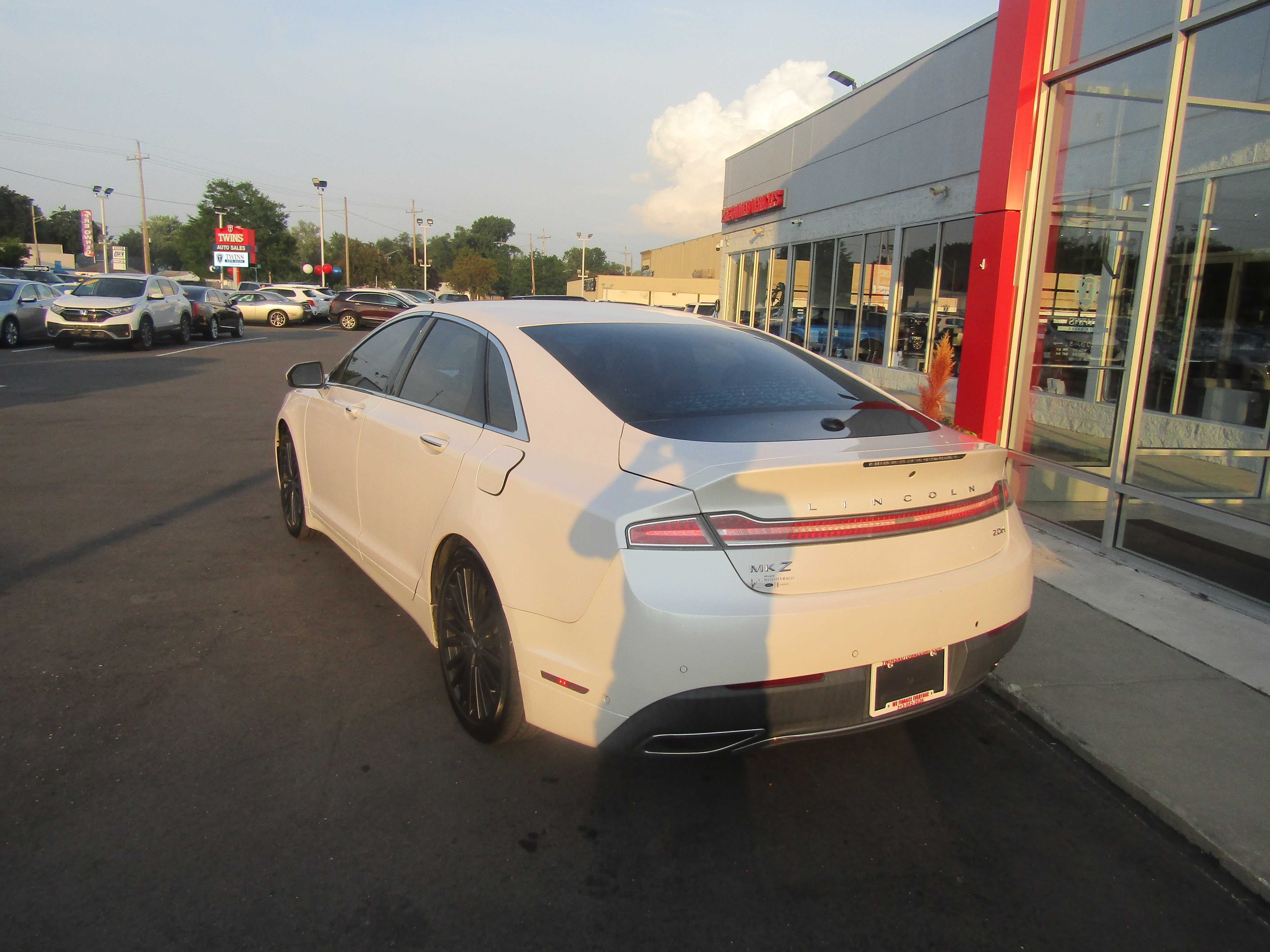 WHITE, 2017 LINCOLN MKZ Thumnail Image 3