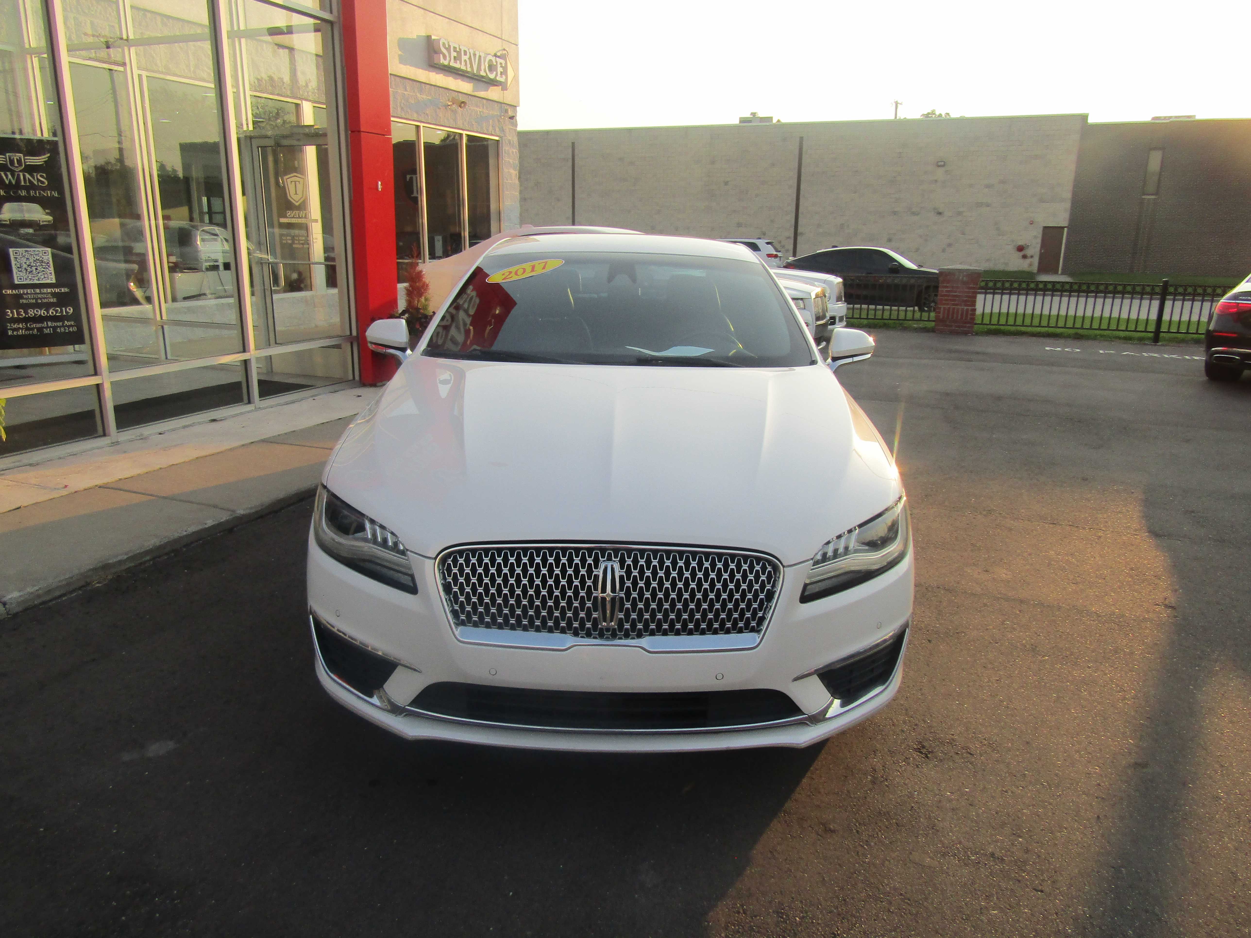 WHITE, 2017 LINCOLN MKZ Thumnail Image 6