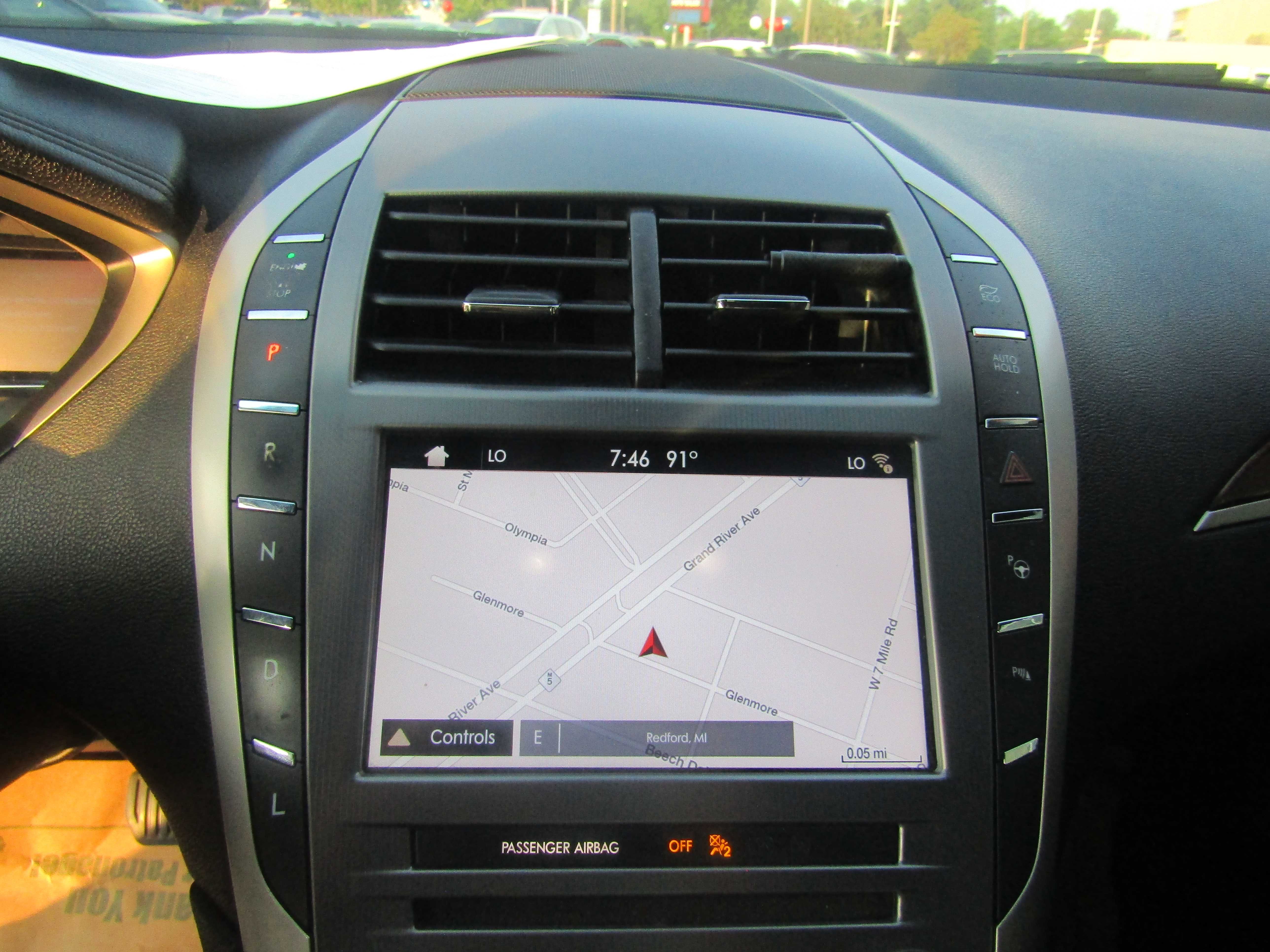 WHITE, 2017 LINCOLN MKZ Thumnail Image 14