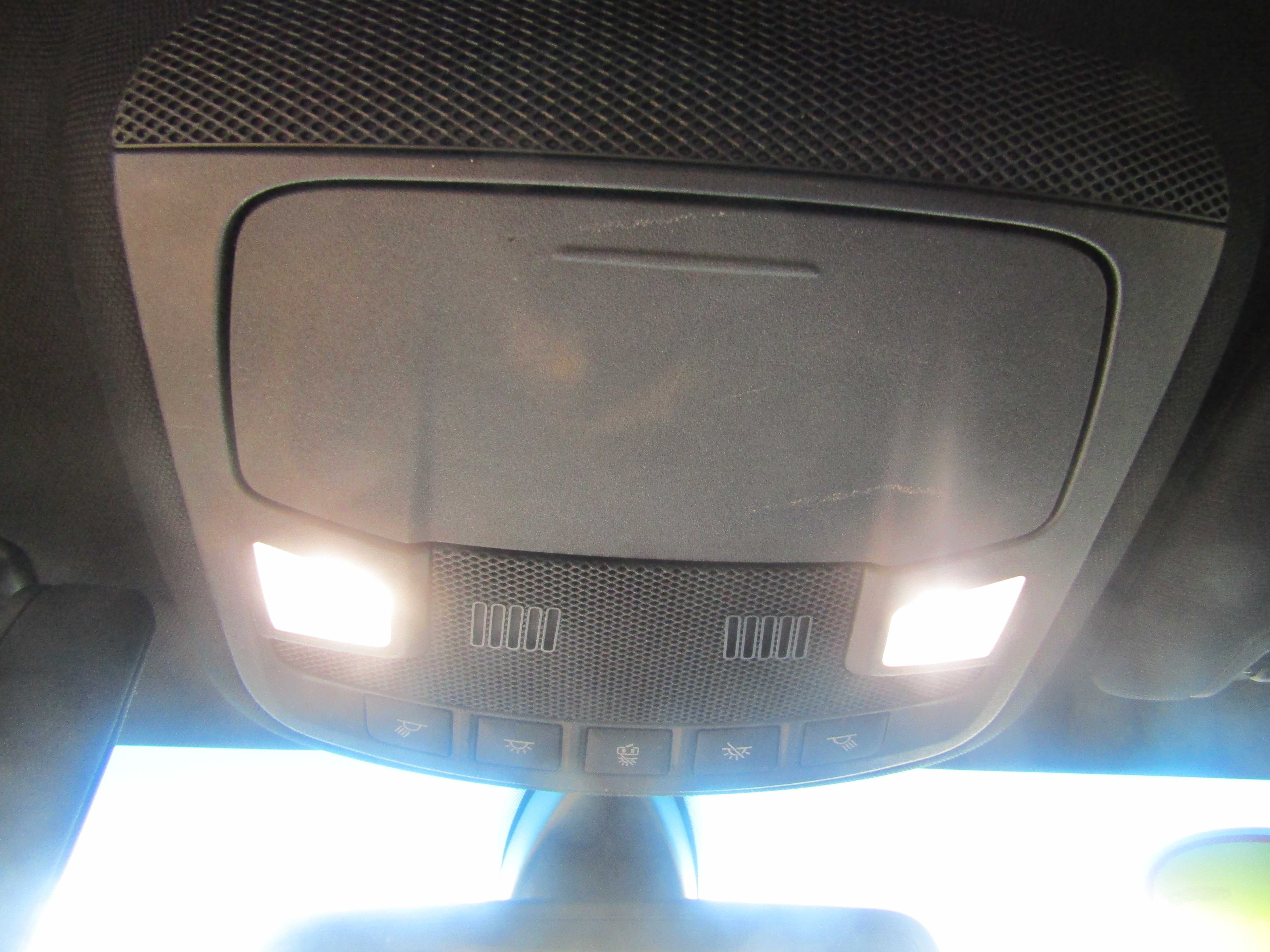 WHITE, 2017 LINCOLN MKZ Thumnail Image 18