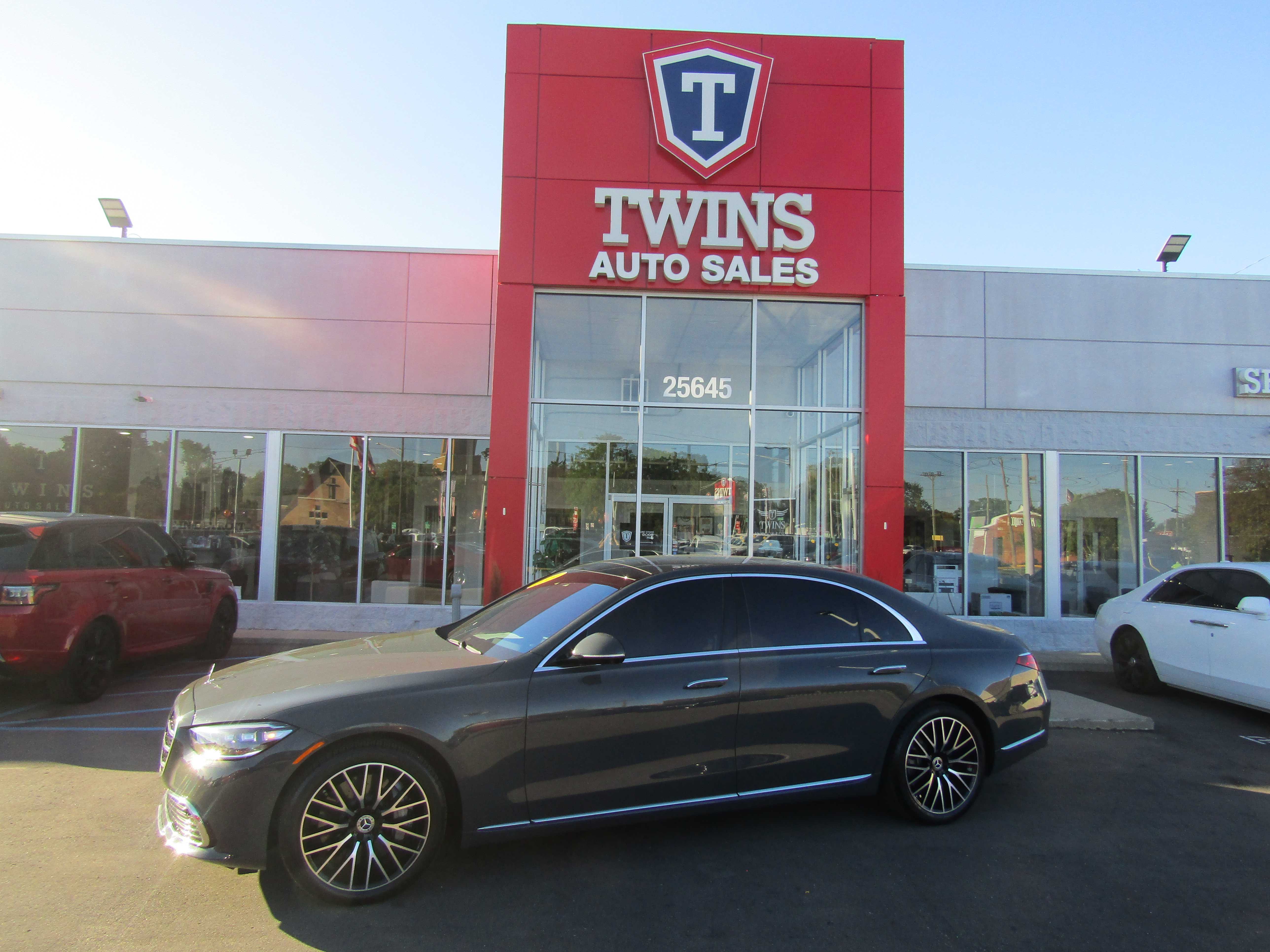 GRAY, 2024 MERCEDES-BENZ S-CLASS Thumnail Image 1