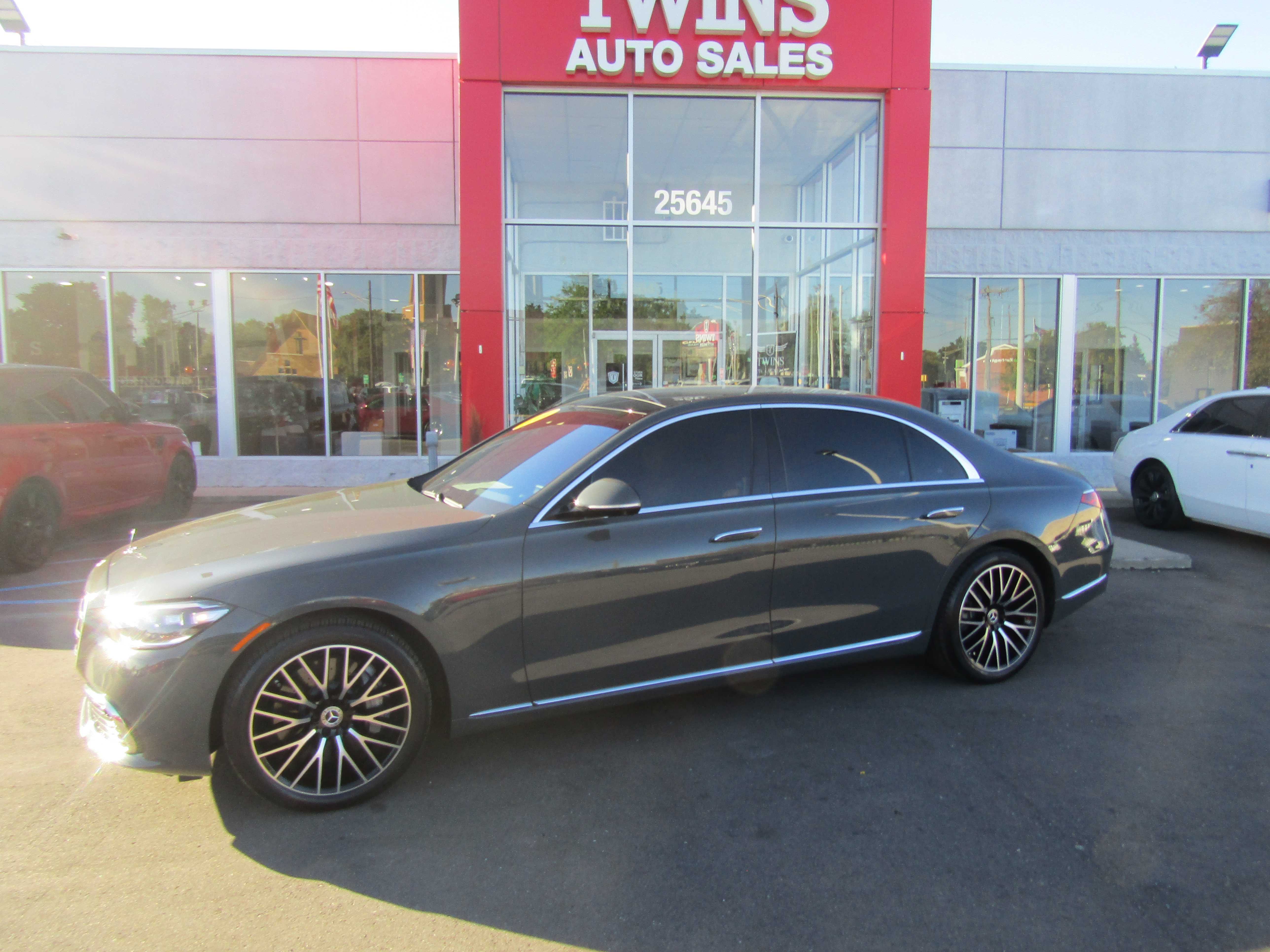 GRAY, 2024 MERCEDES-BENZ S-CLASS Thumnail Image 2