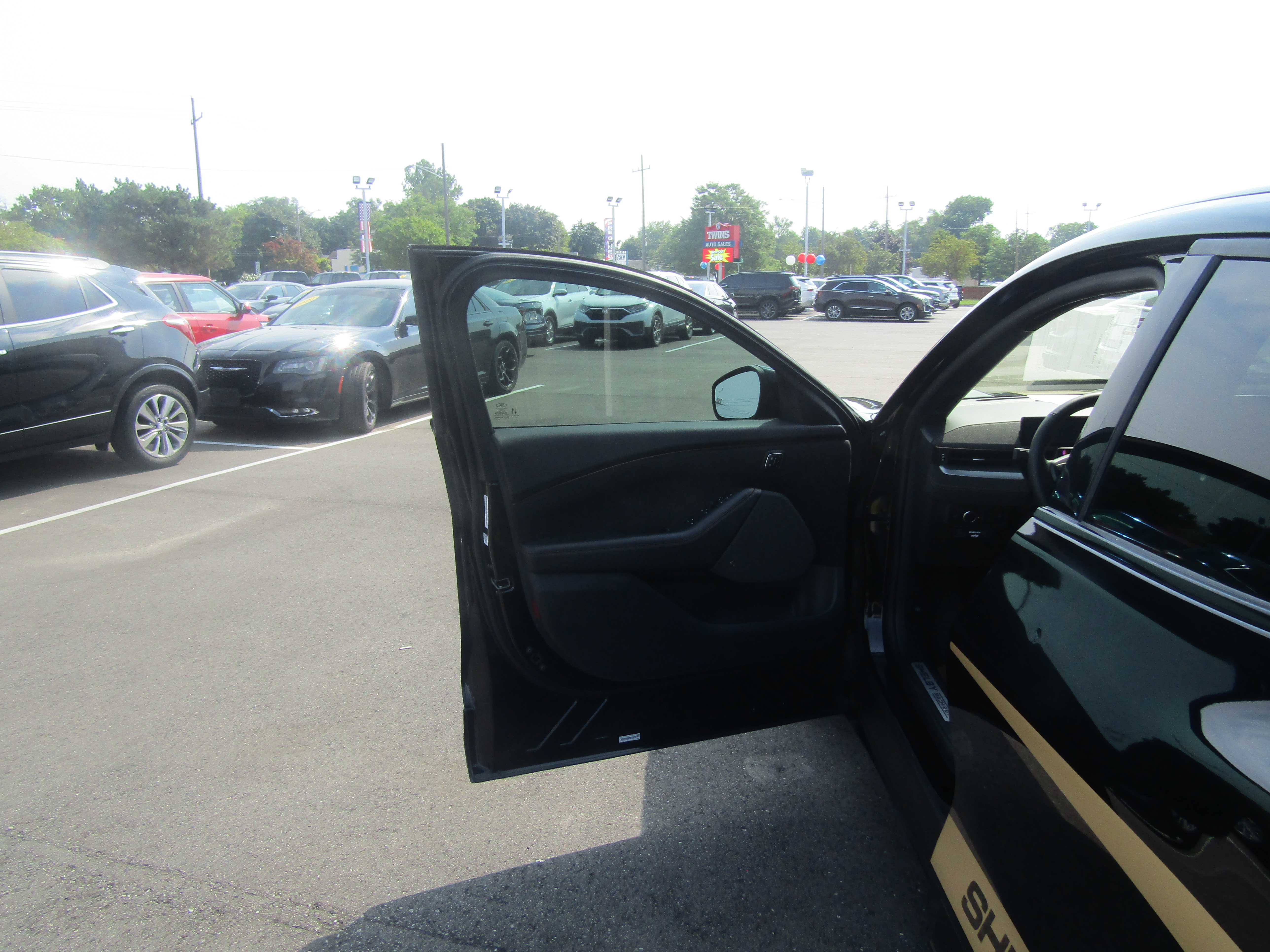 BLACK, 2023 FORD MUSTANG MACH-E Thumnail Image 7