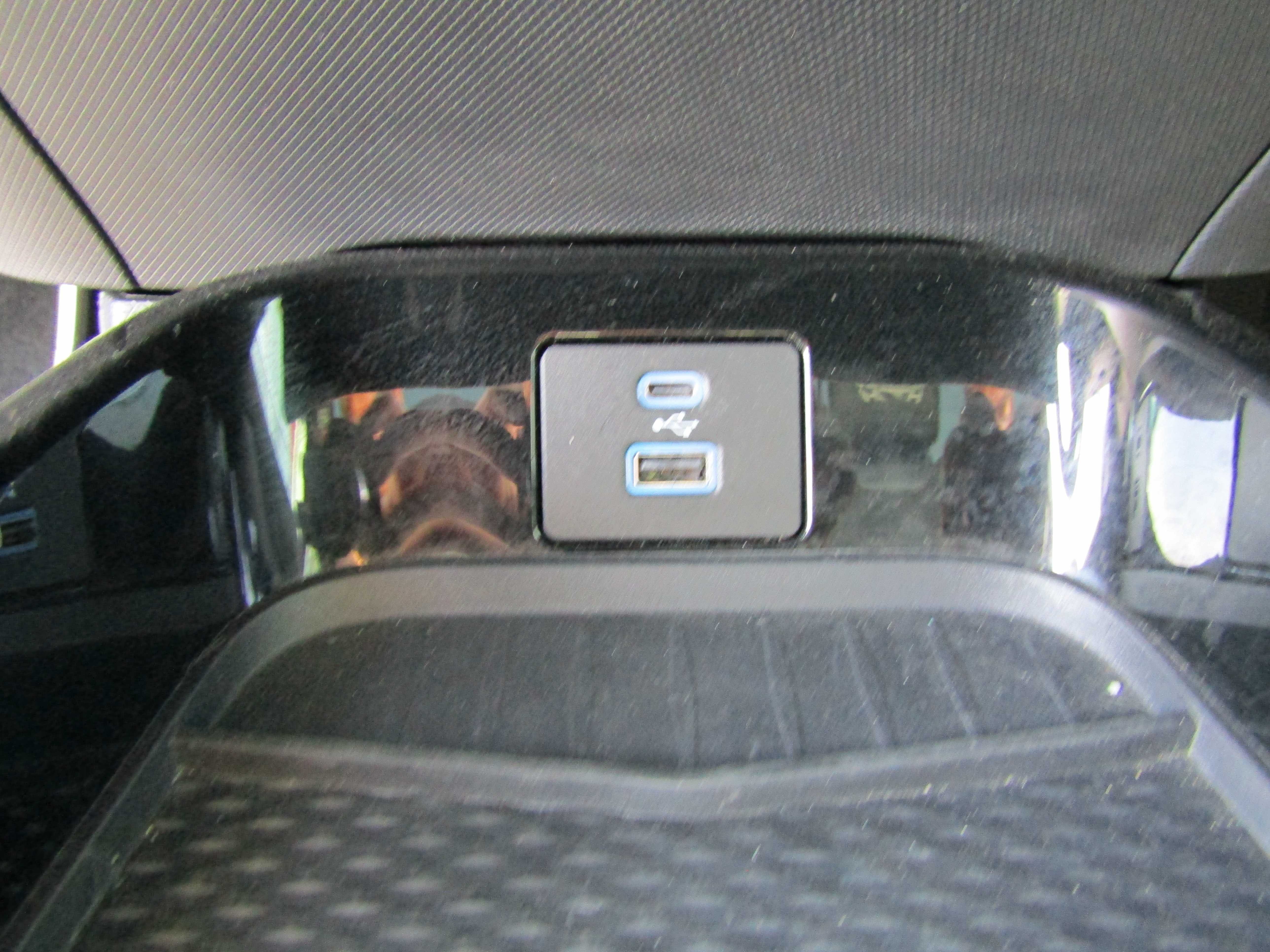 BLACK, 2023 FORD MUSTANG MACH-E Thumnail Image 18