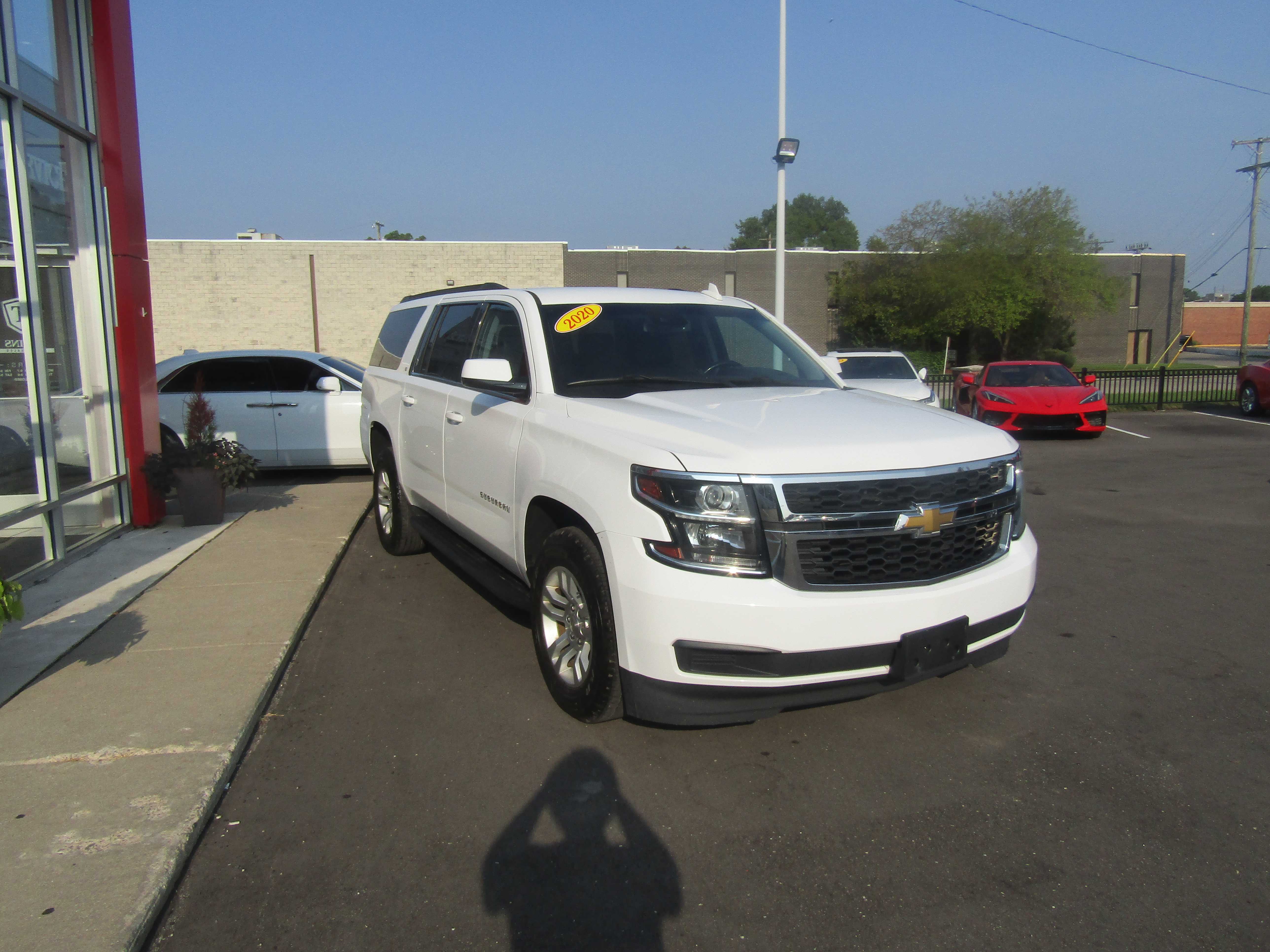 WHITE, 2020 CHEVROLET SUBURBAN Thumnail Image 5
