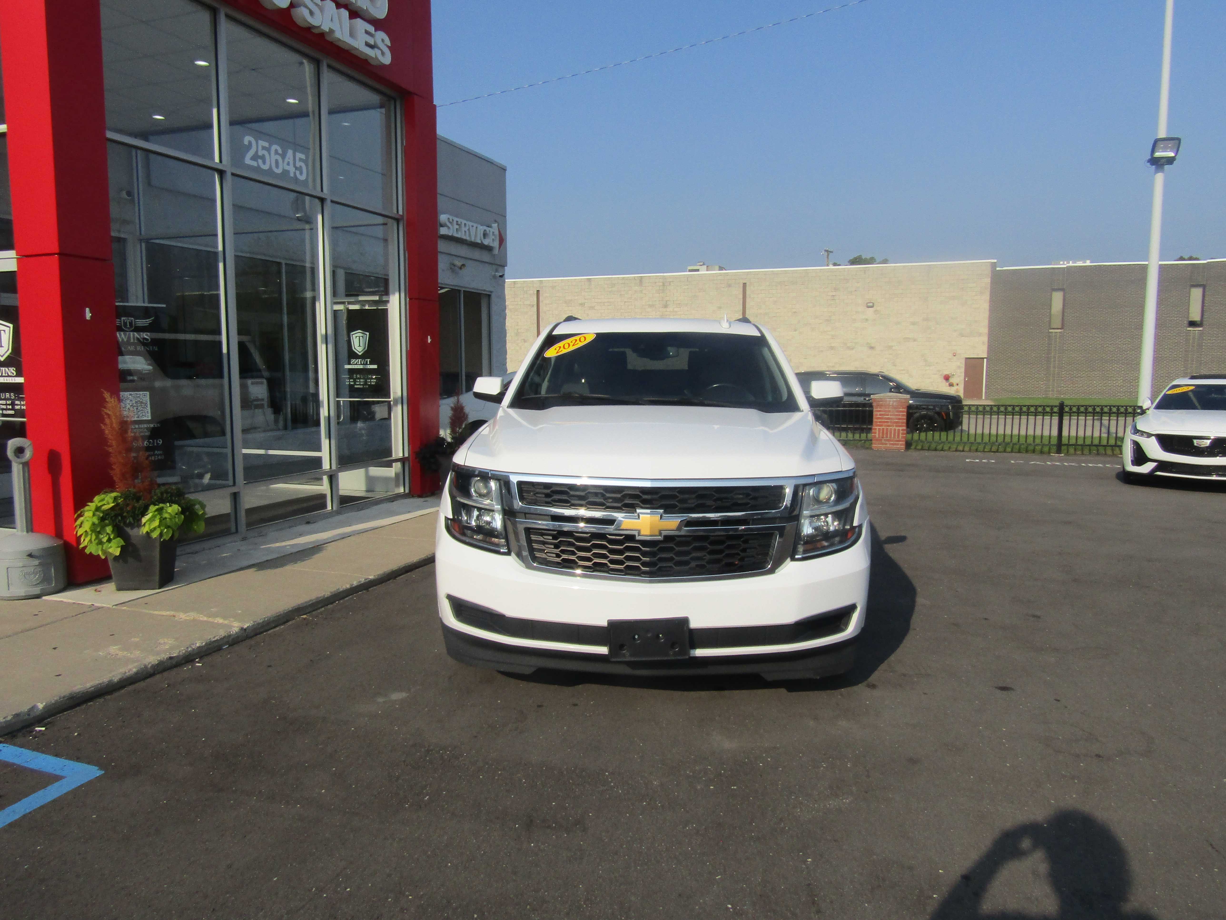 WHITE, 2020 CHEVROLET SUBURBAN Thumnail Image 6