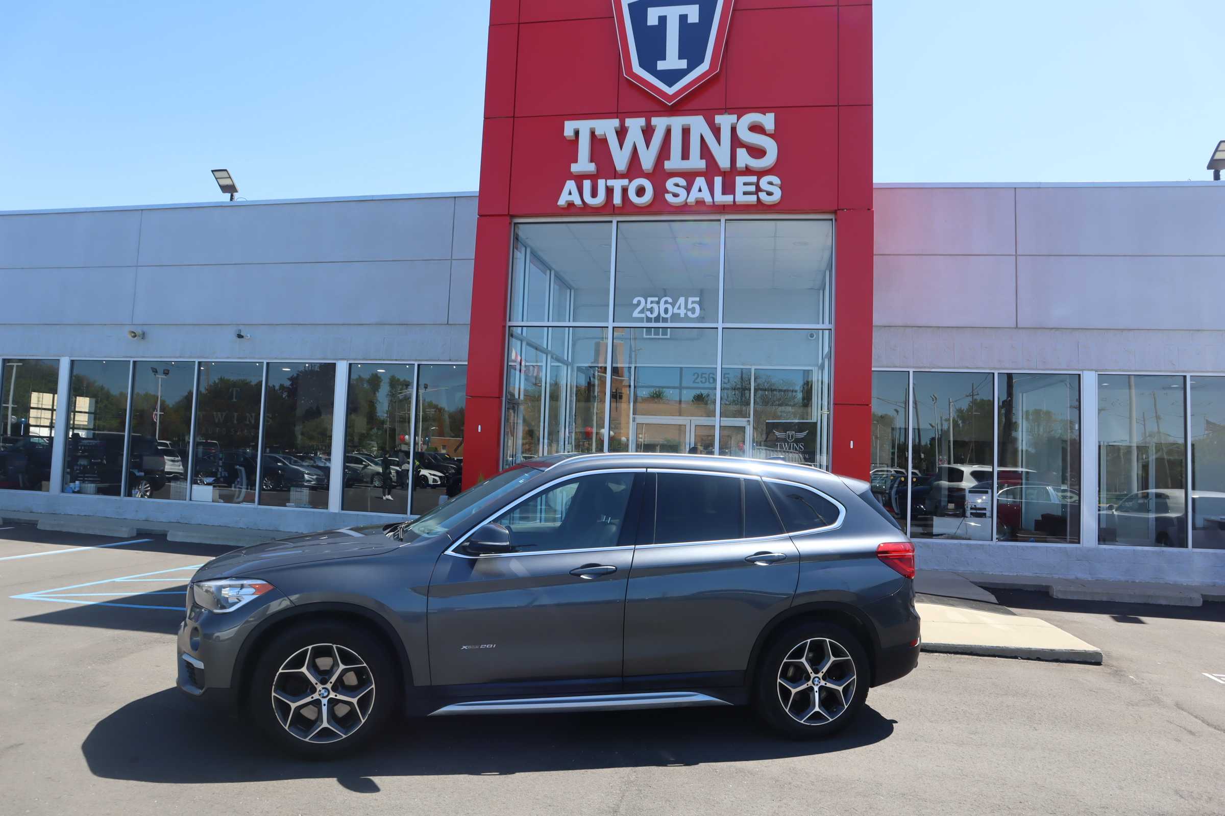 GRAY, 2016 BMW X1 Thumnail Image 2