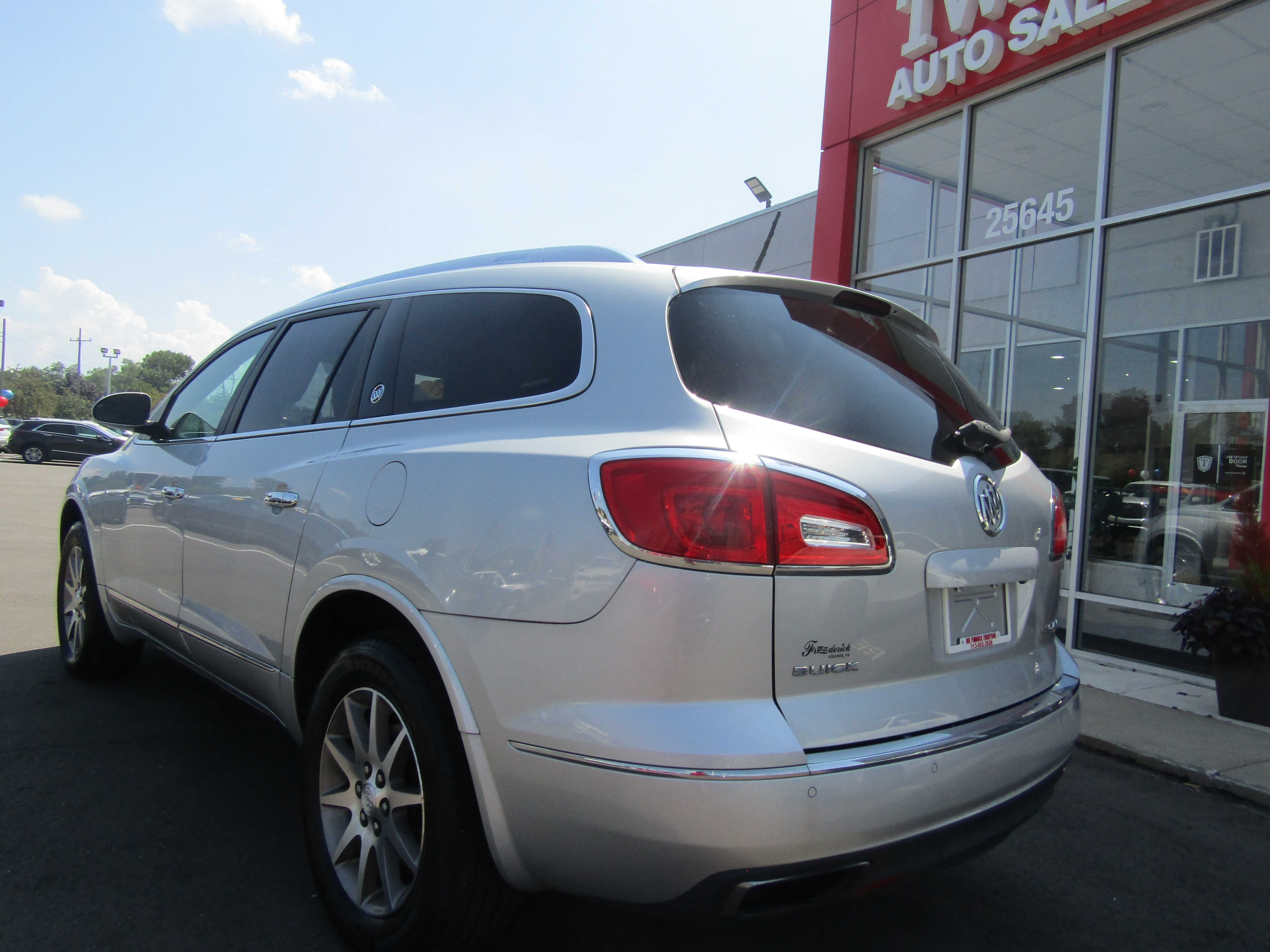 SILVER, 2017 BUICK ENCLAVE Thumnail Image 8