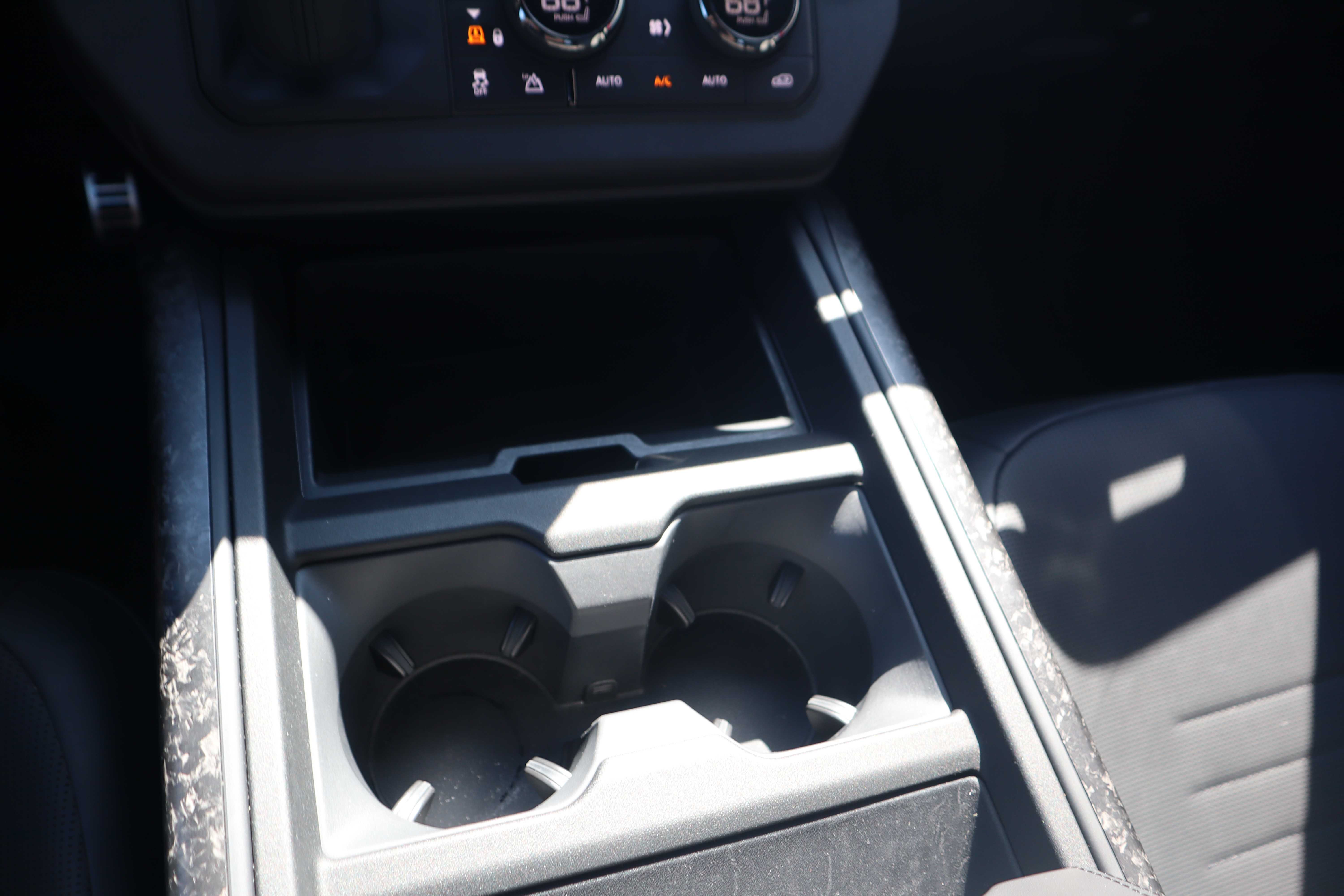 GRAY, 2025 LAND ROVER DEFENDER 110 Thumnail Image 20