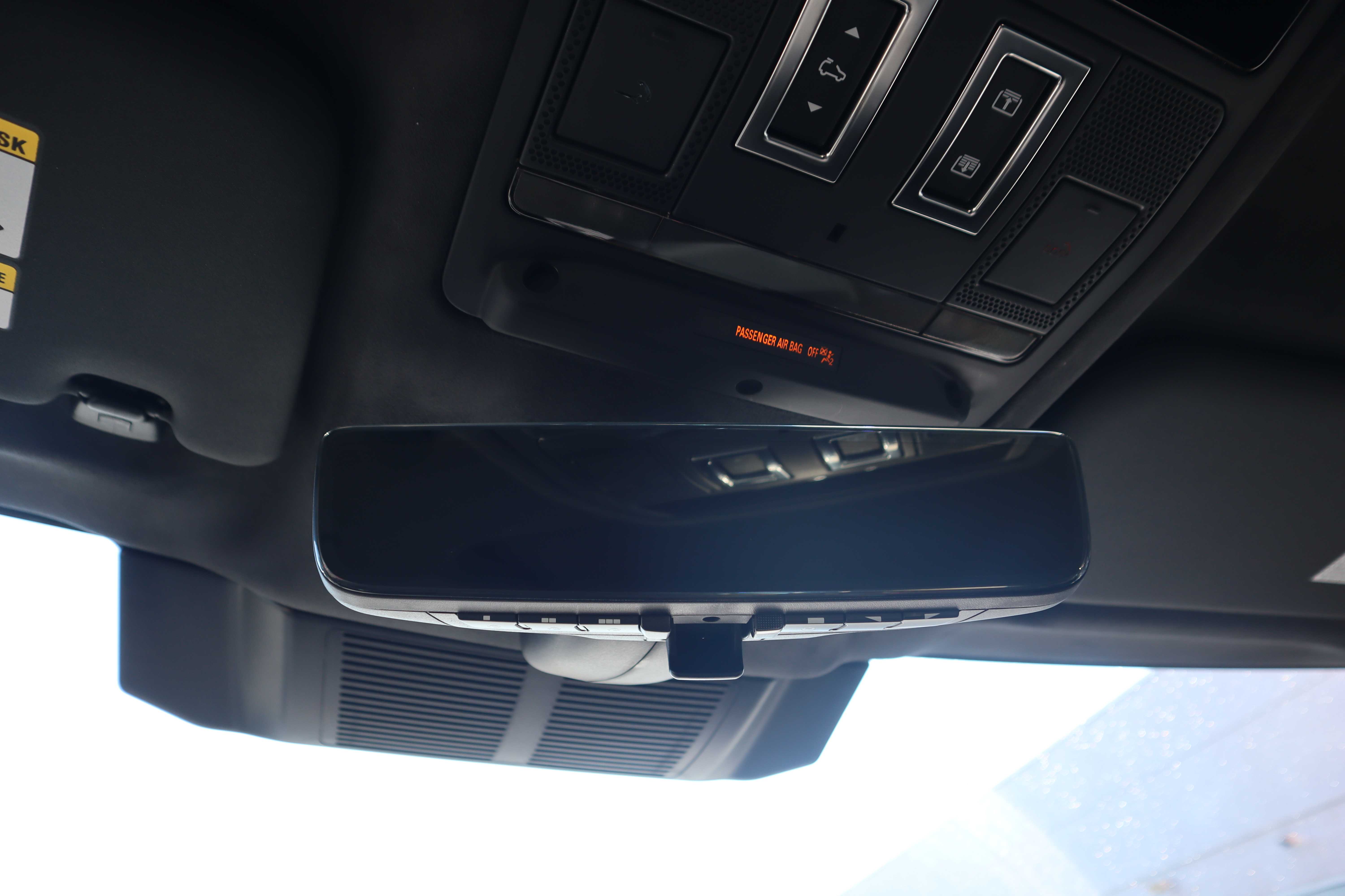 GRAY, 2025 LAND ROVER DEFENDER 110 Thumnail Image 21