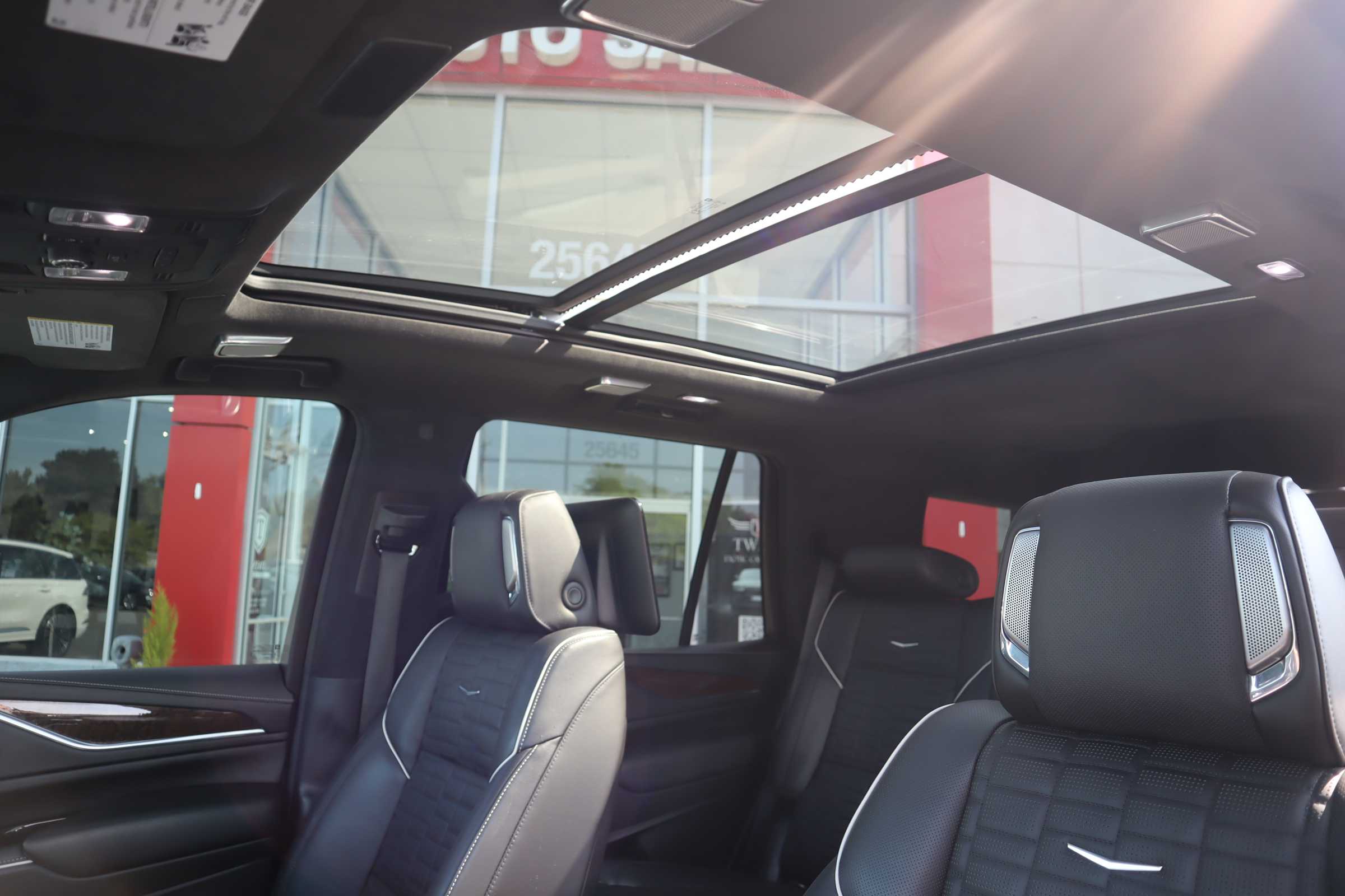 BLACK, 2021 CADILLAC ESCALADE Thumnail Image 9
