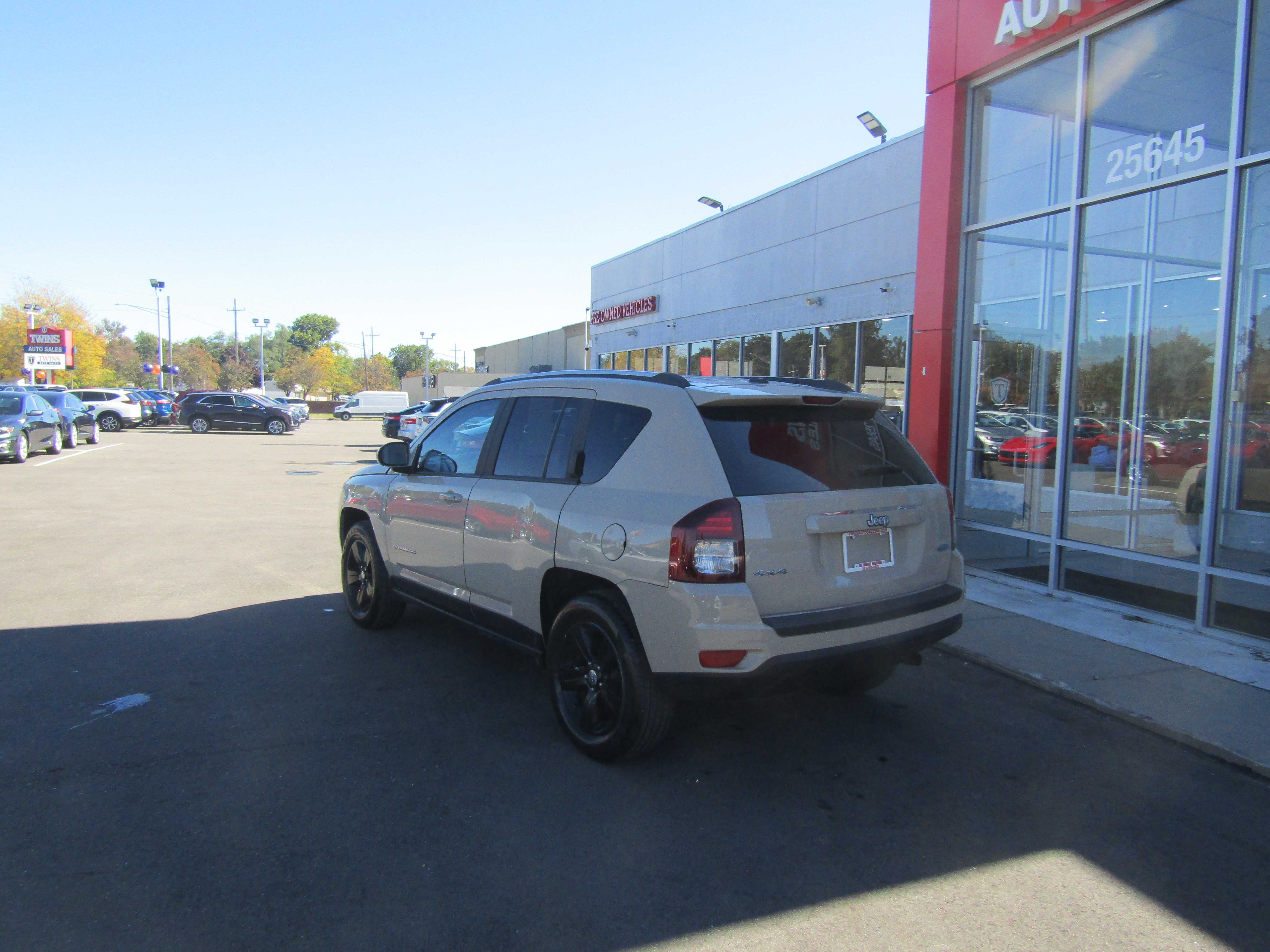 TAN, 2017 JEEP COMPASS Thumnail Image 3
