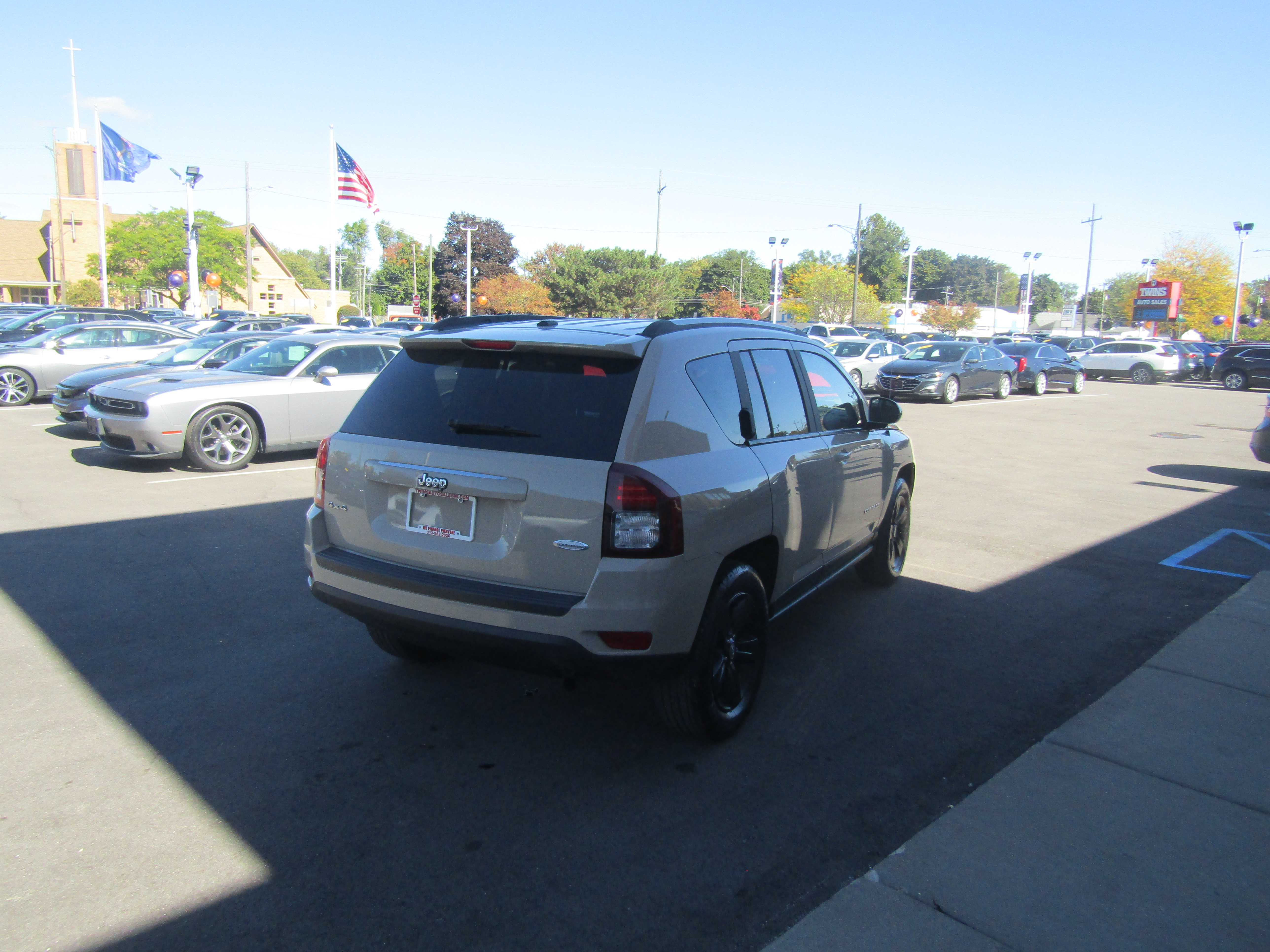 TAN, 2017 JEEP COMPASS Thumnail Image 4