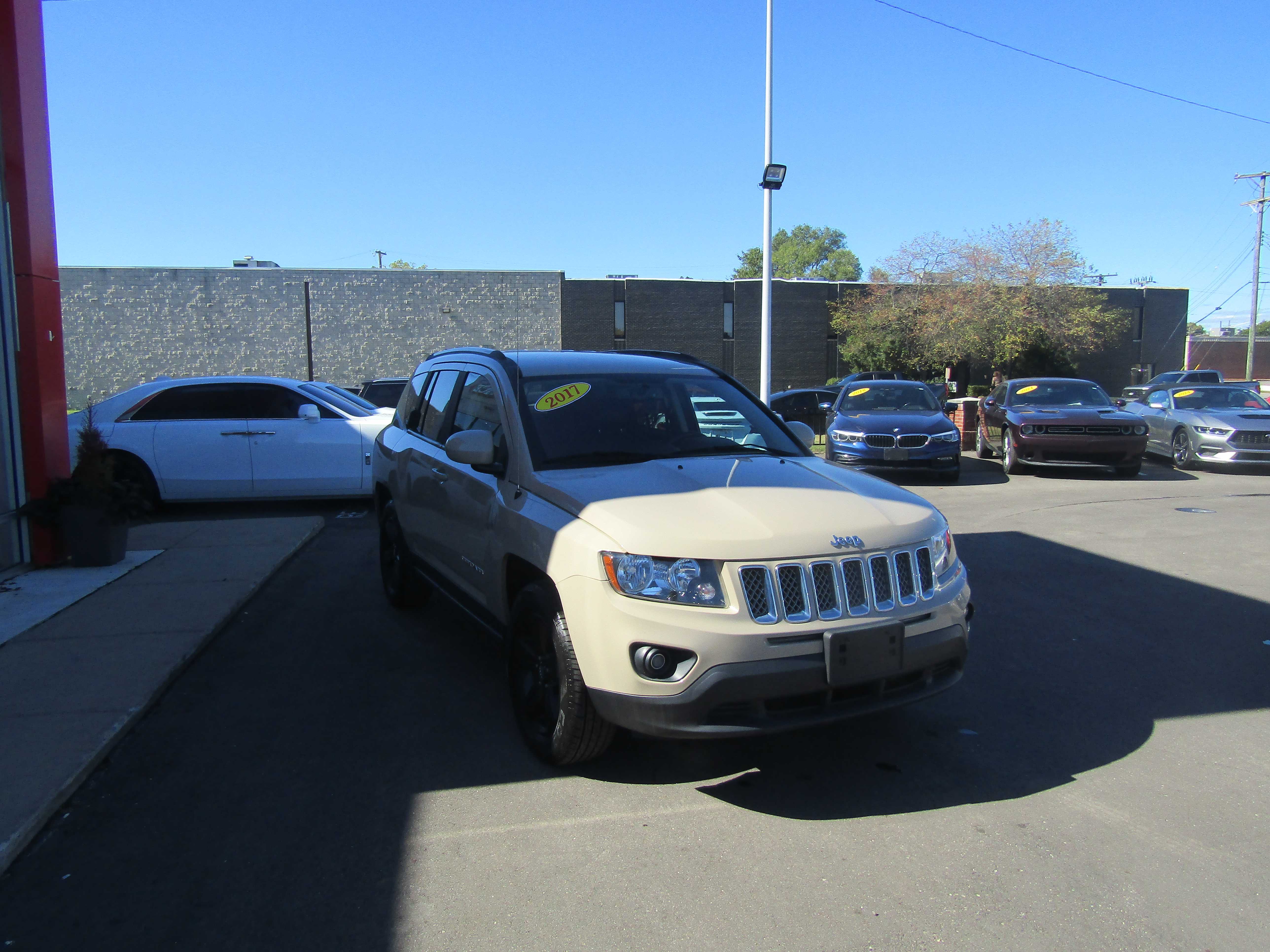 TAN, 2017 JEEP COMPASS Thumnail Image 5