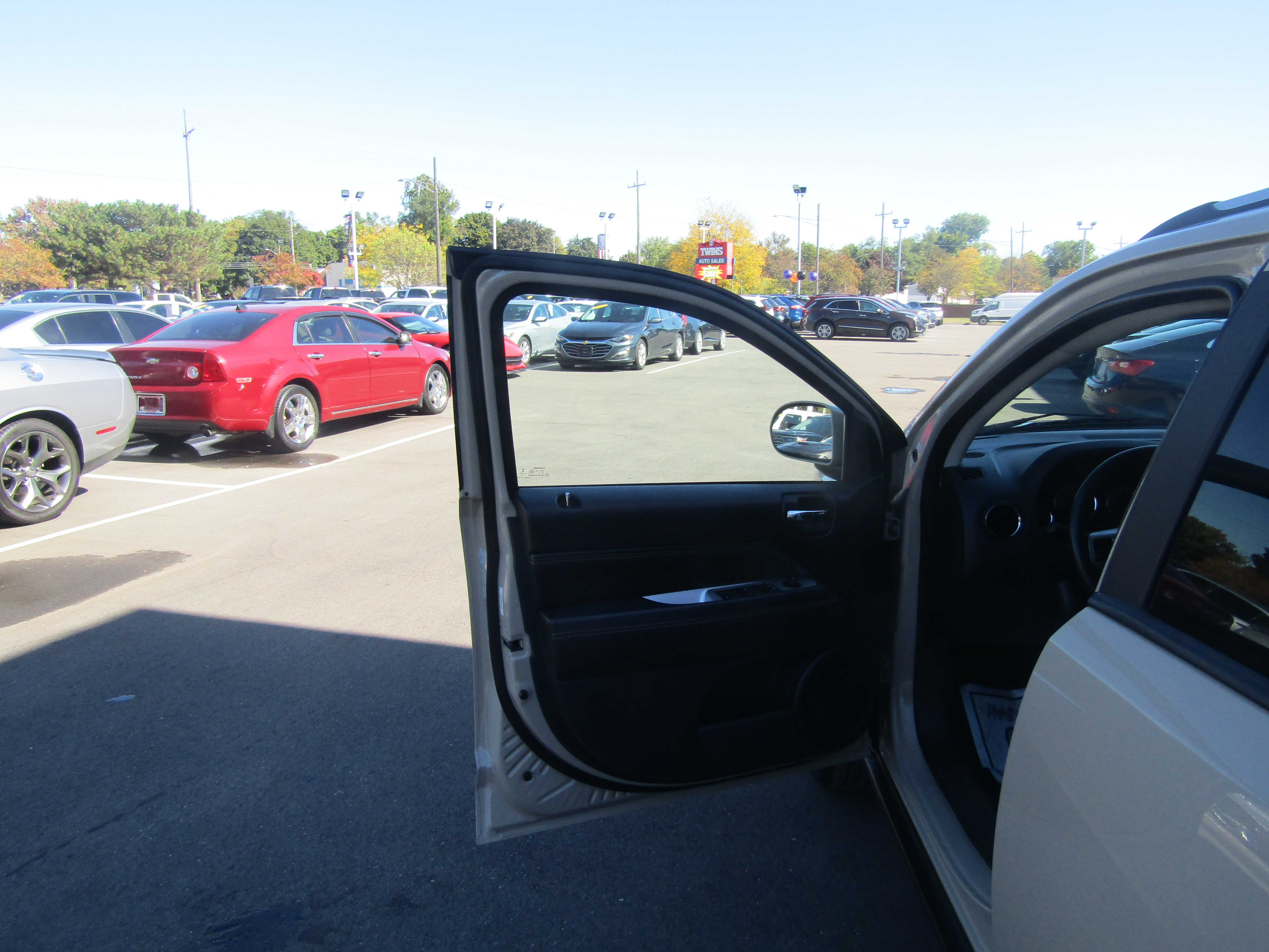 TAN, 2017 JEEP COMPASS Thumnail Image 7