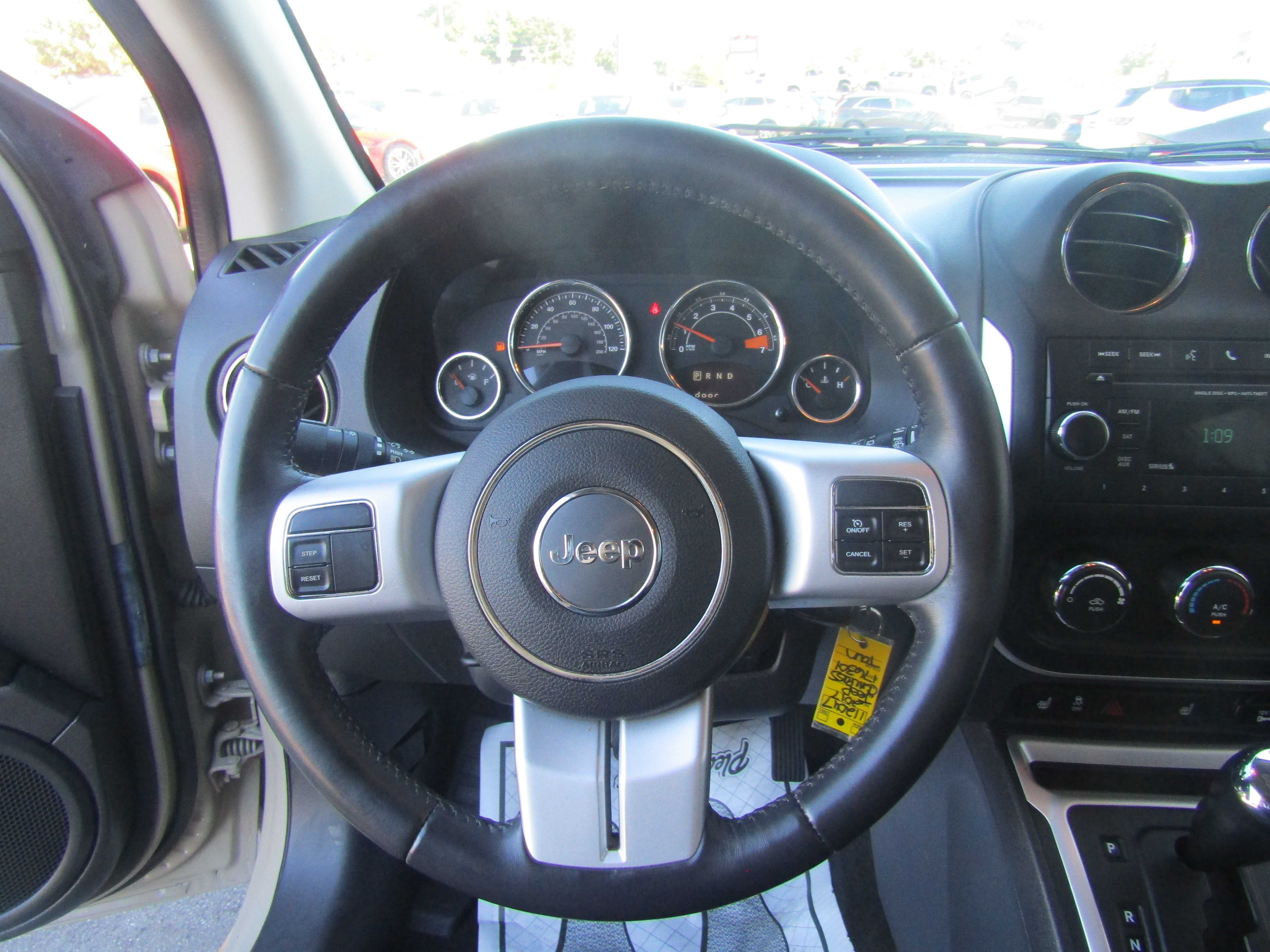 TAN, 2017 JEEP COMPASS Thumnail Image 12