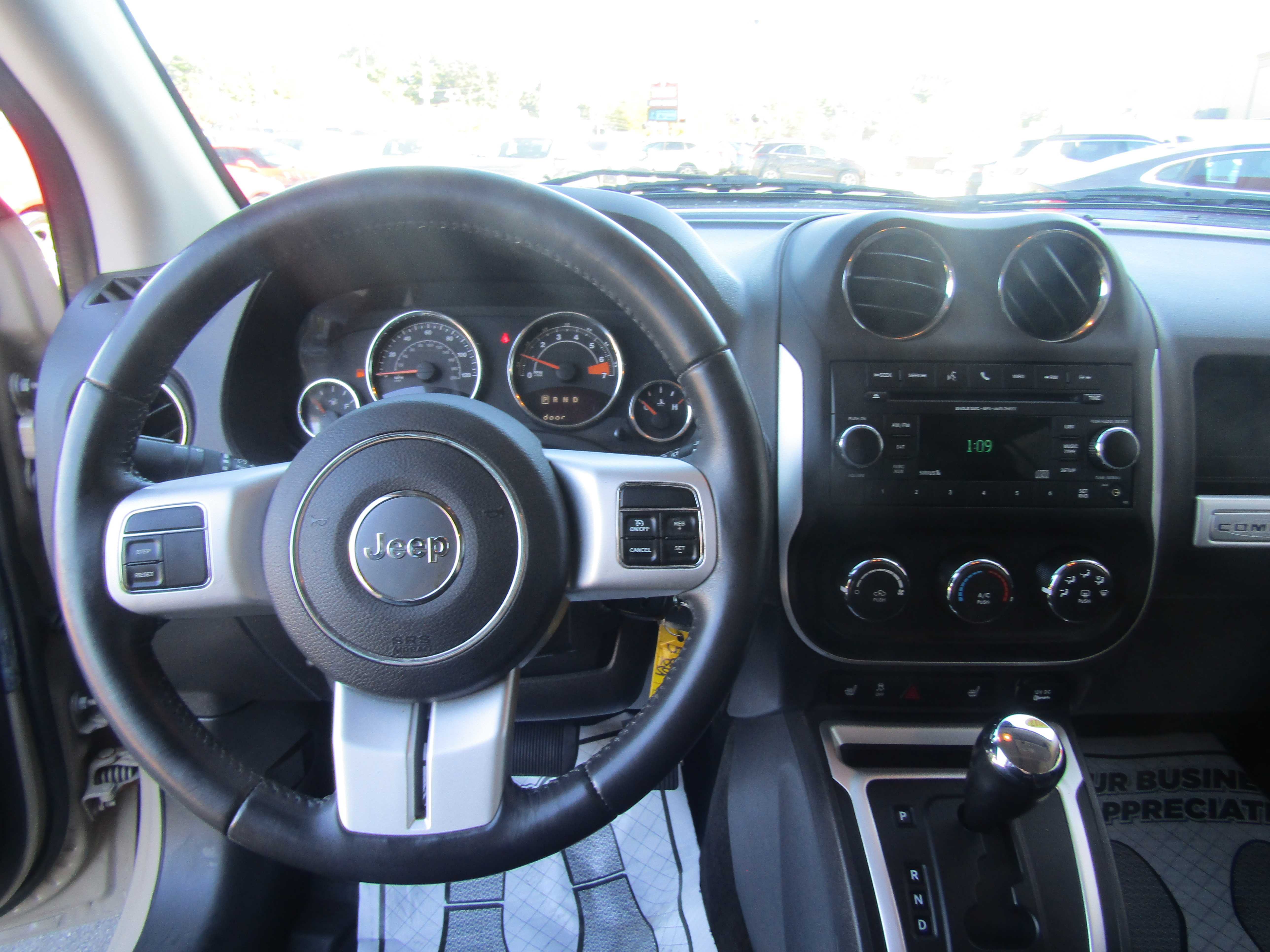 TAN, 2017 JEEP COMPASS Thumnail Image 18